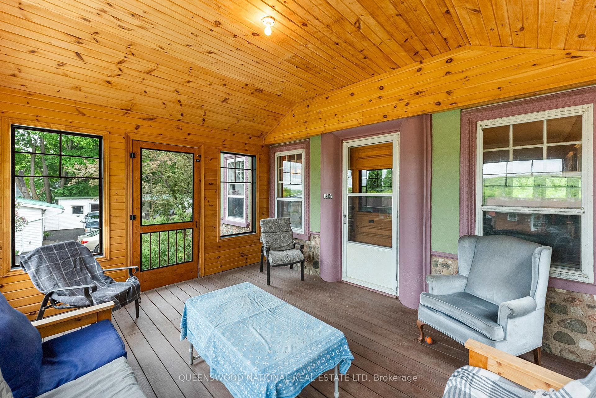 156 Wellington Street photo 6