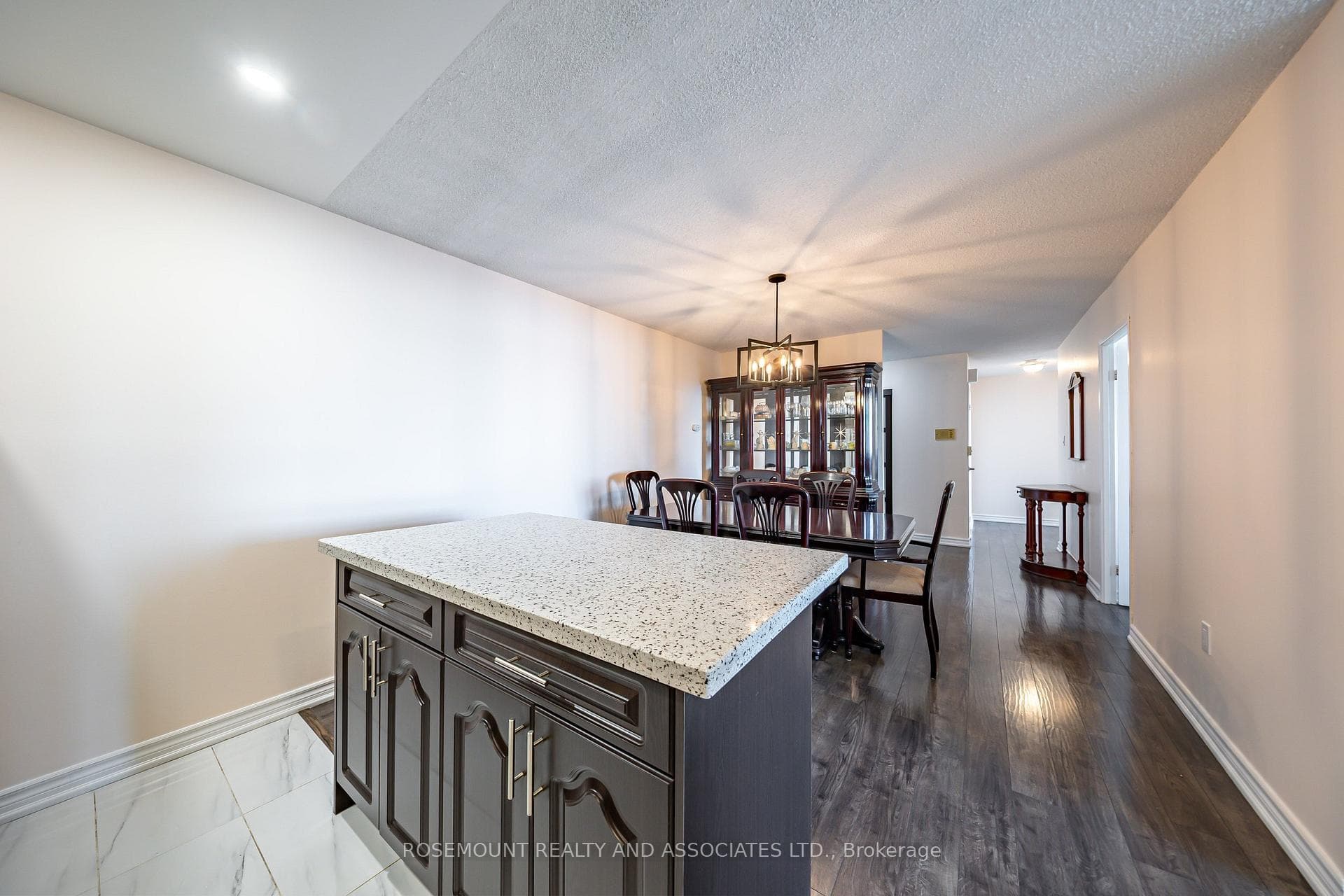 100 Echo Point Unit Ph07 photo 11