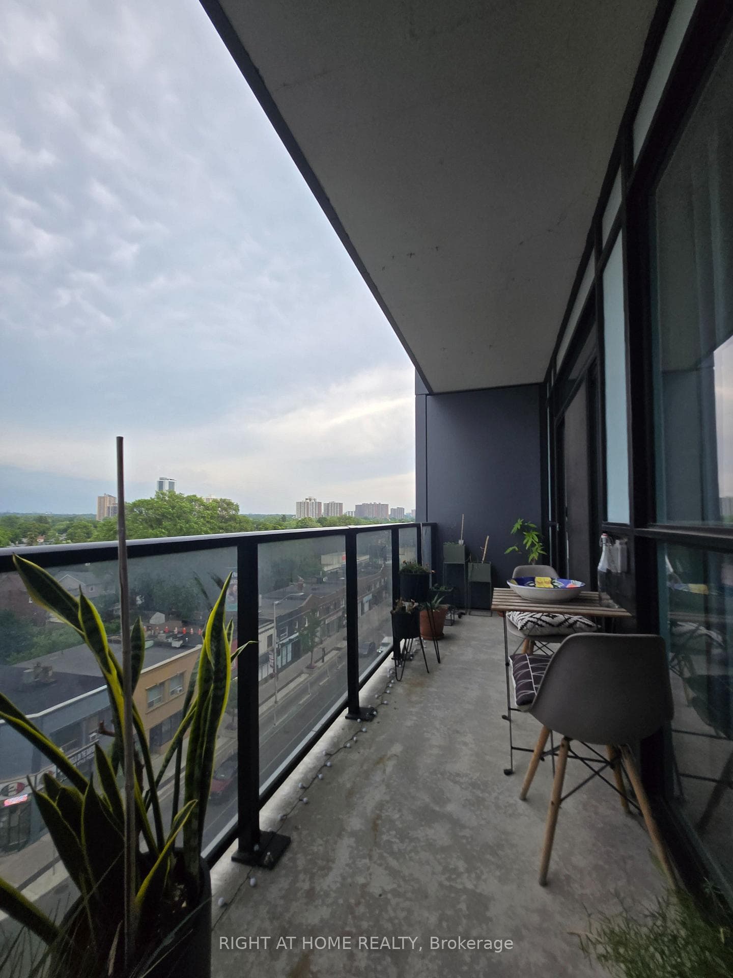2301 Danforth Avenue Unit 715 photo 25