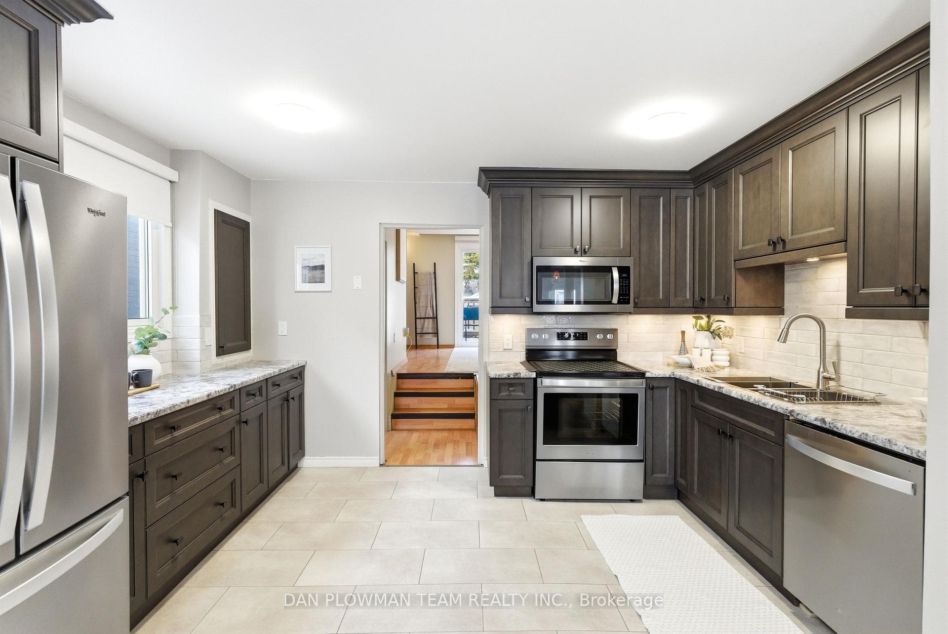 246 Conant Street photo 9