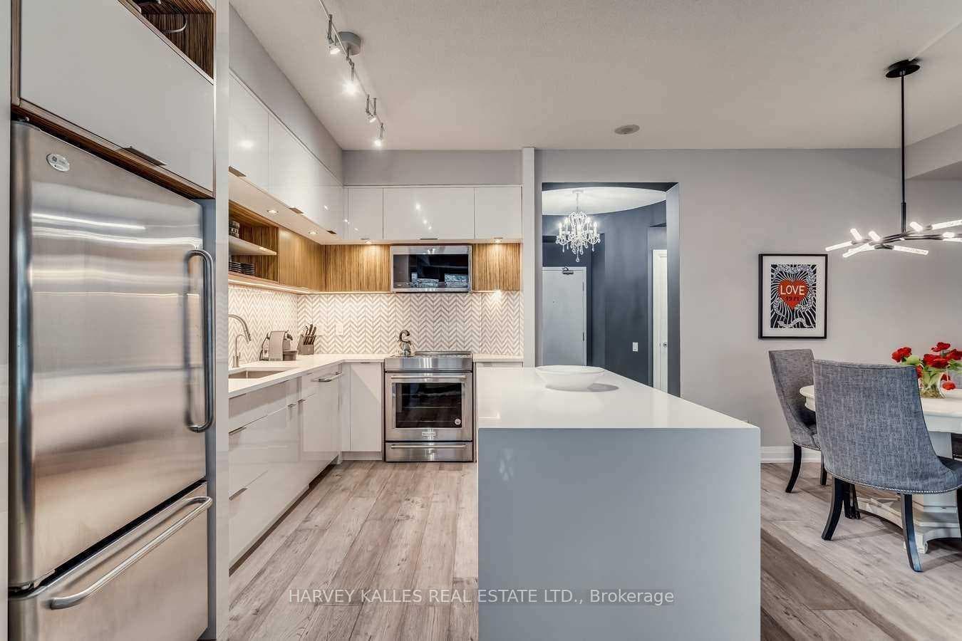20 Scrivener Square Unit 418 photo 5