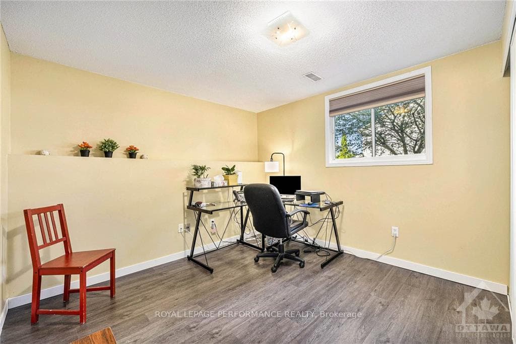 282 SANDHILL Road photo 20