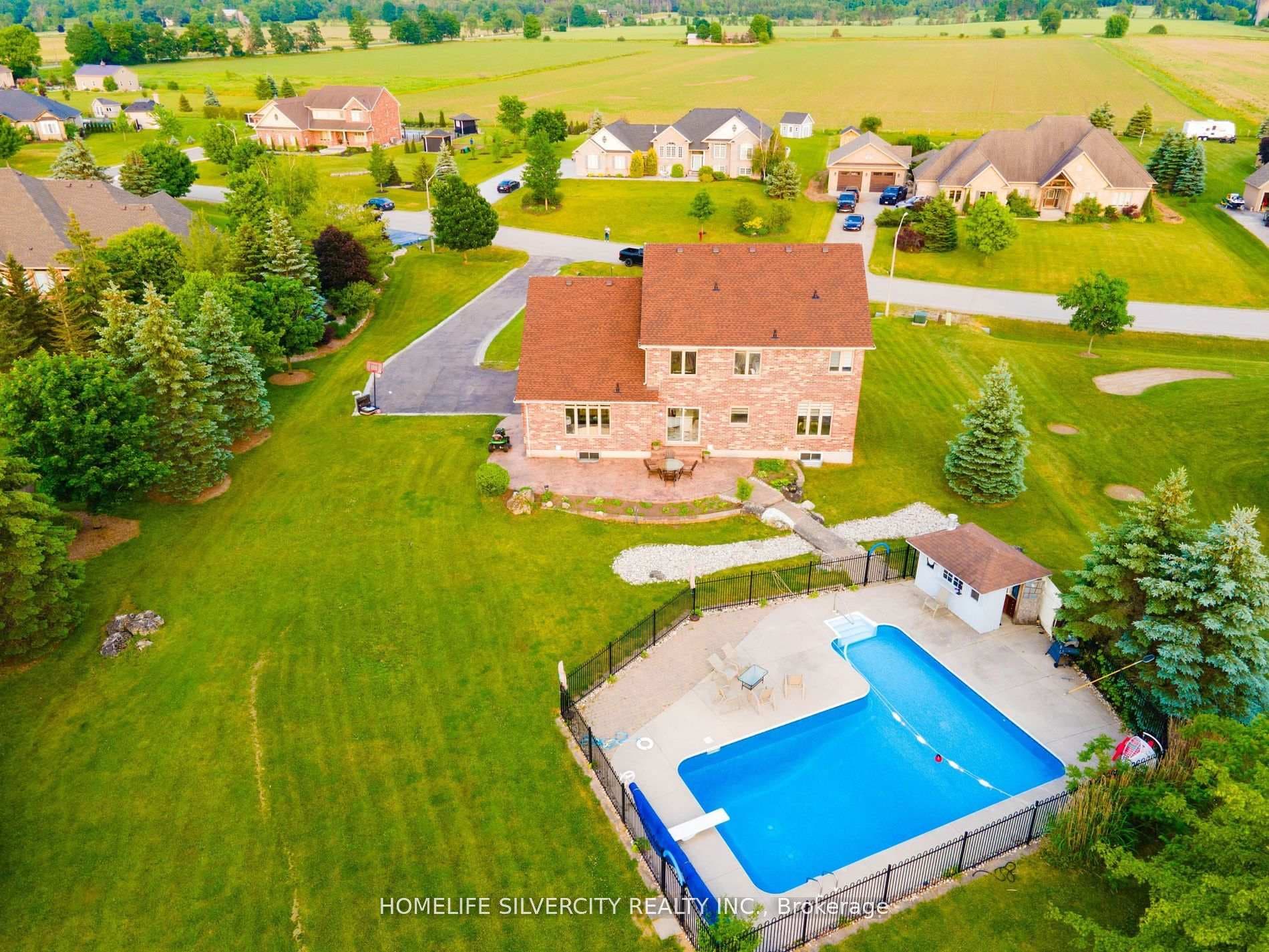 18 Leenders Lane photo 28