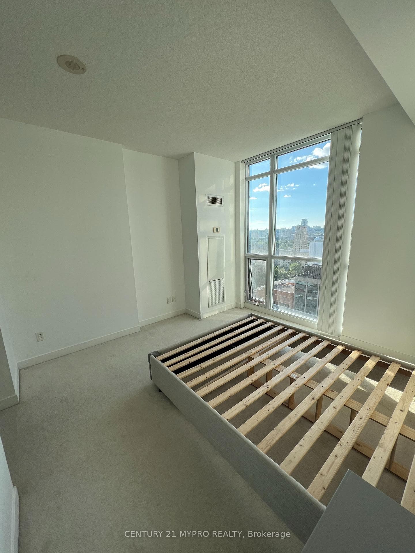 770 Bay Street Unit 2401 photo 11