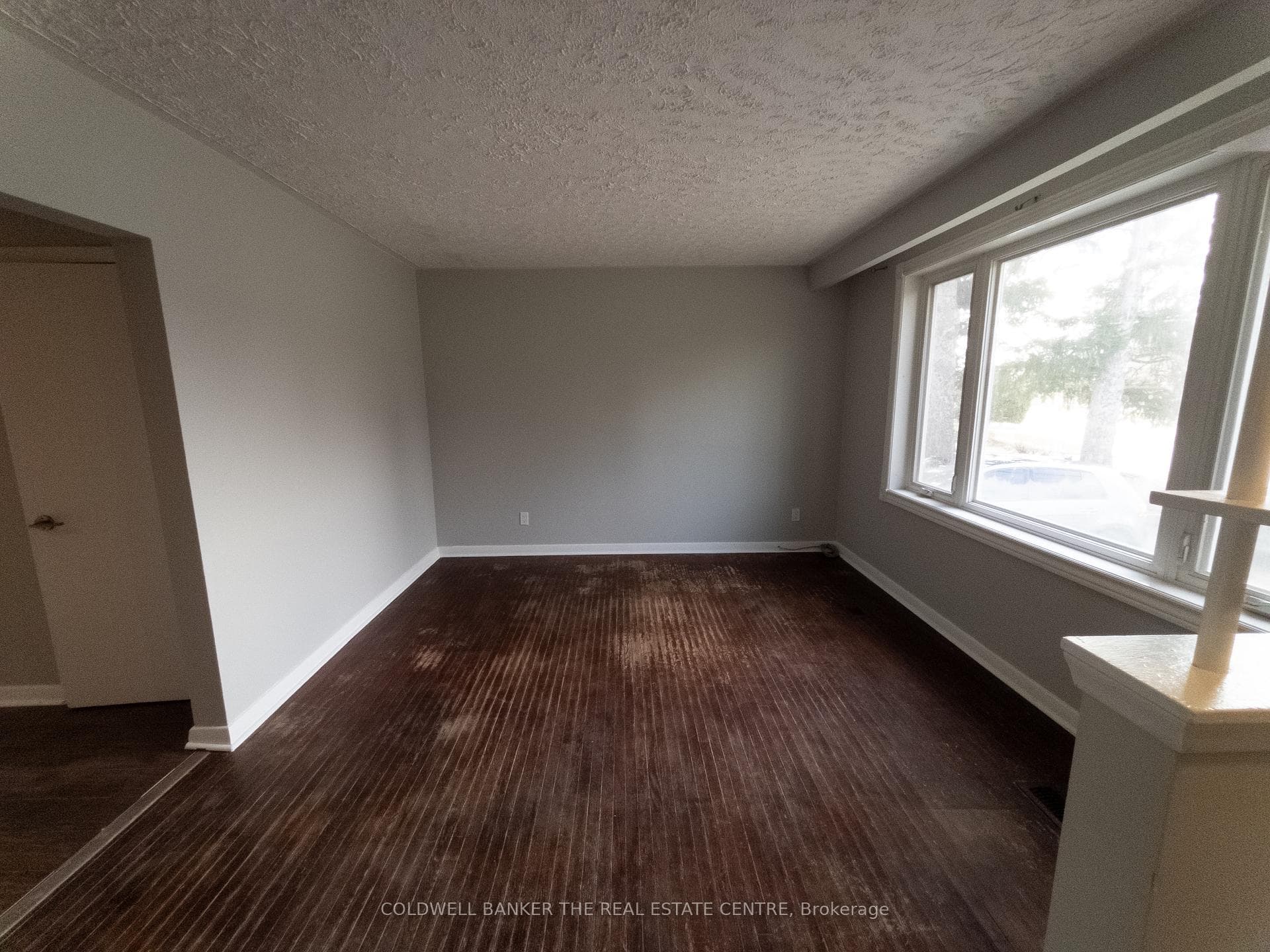 191 Maplegrove Avenue photo 2