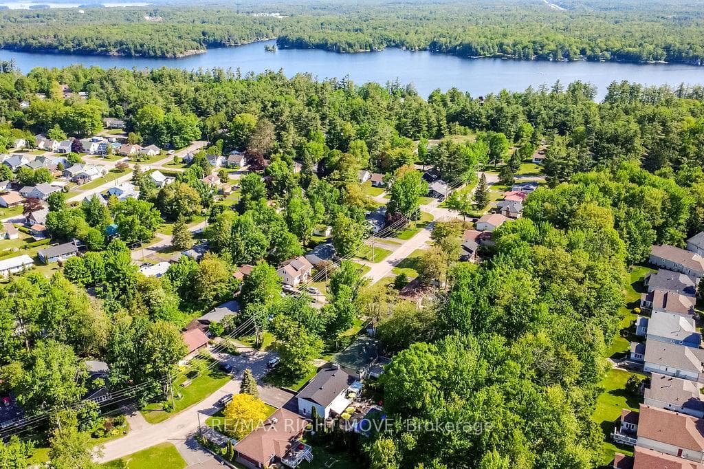 355 FAIRVIEW Drive photo 45