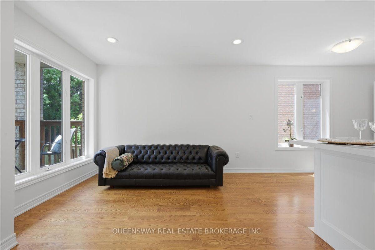 83 Floyd Avenue photo 22