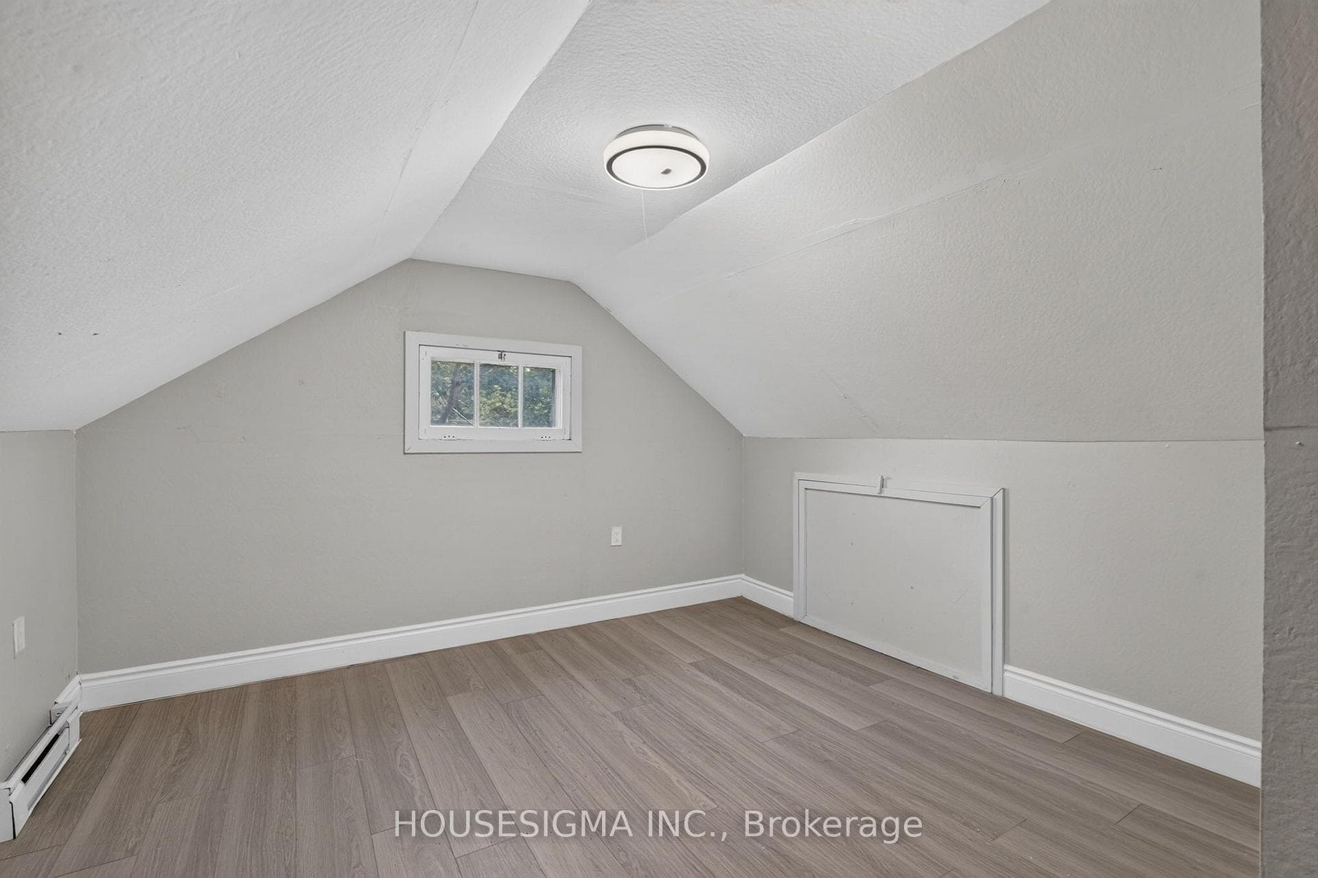 342 Carlton Street photo 28