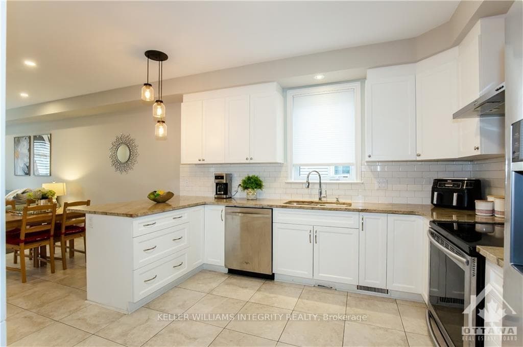 110 SHACKLEFORD Way photo 11