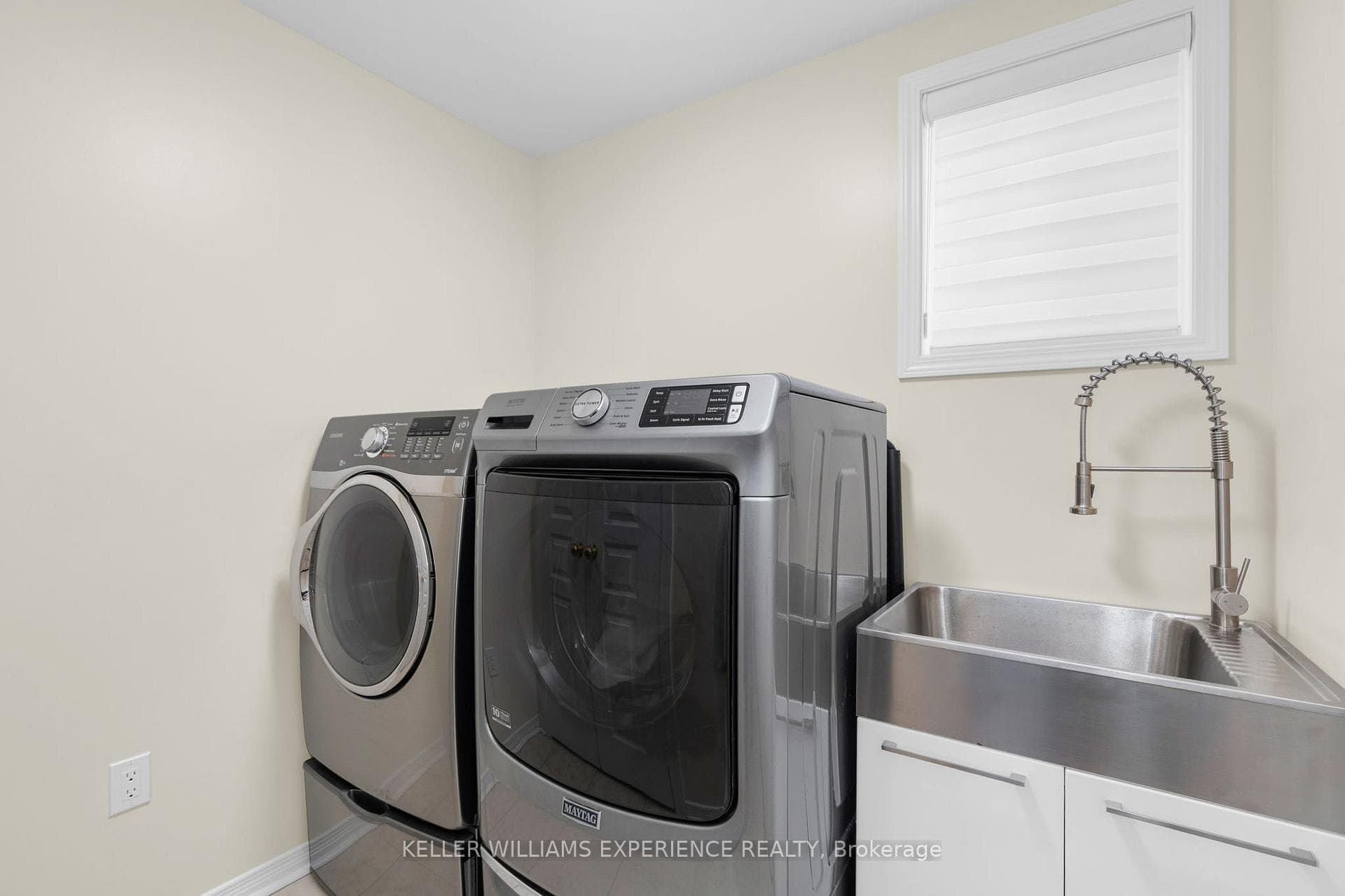 14 Charlemagne Avenue photo 19
