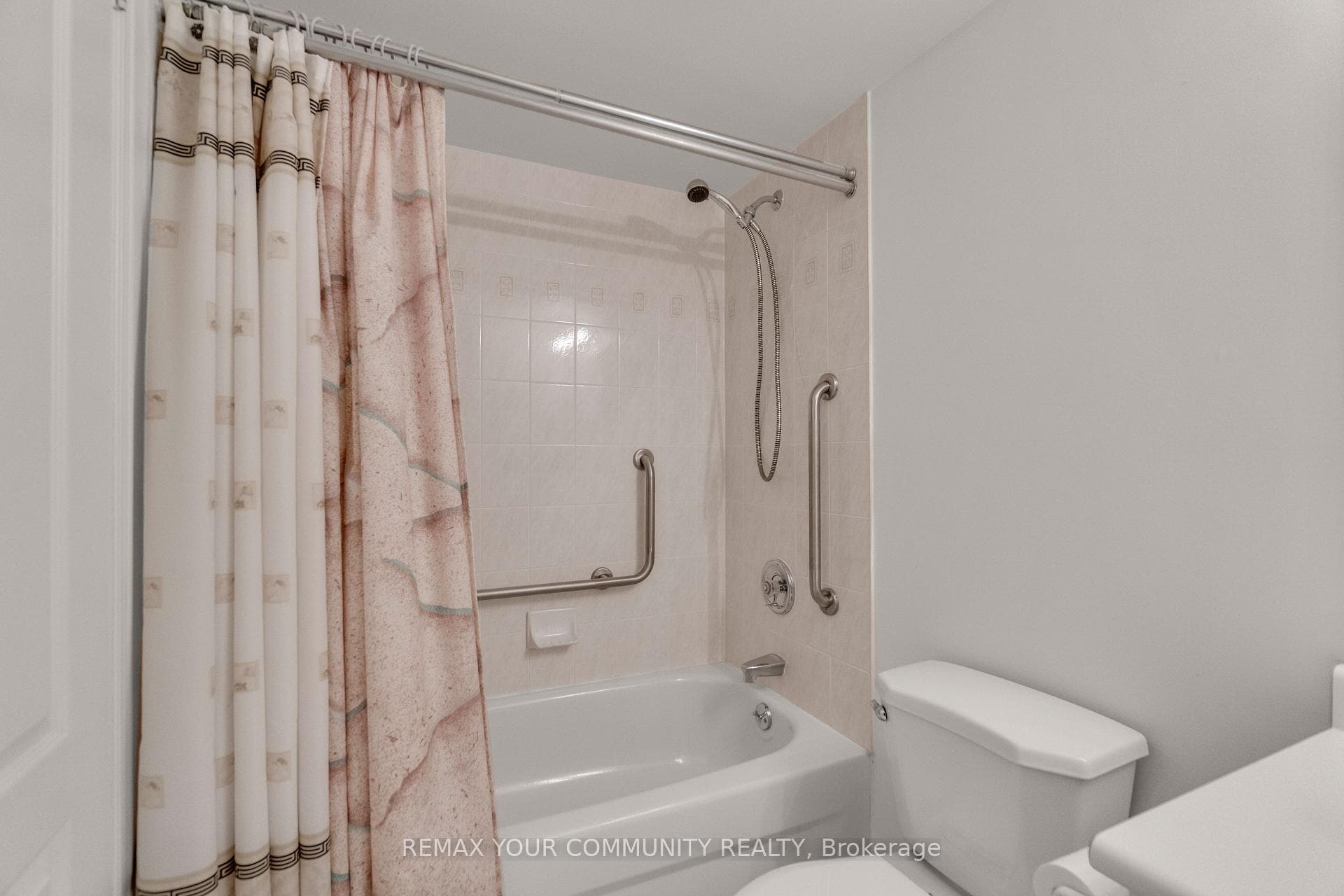 7373 Martin Grove Road Unit 423 photo 26