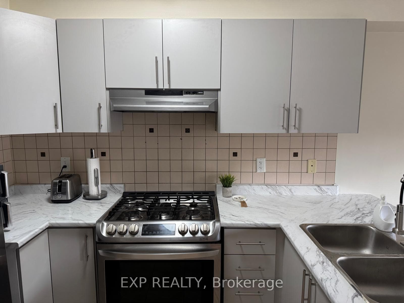 272 Duncan Lane Unit Main & Upper photo 8