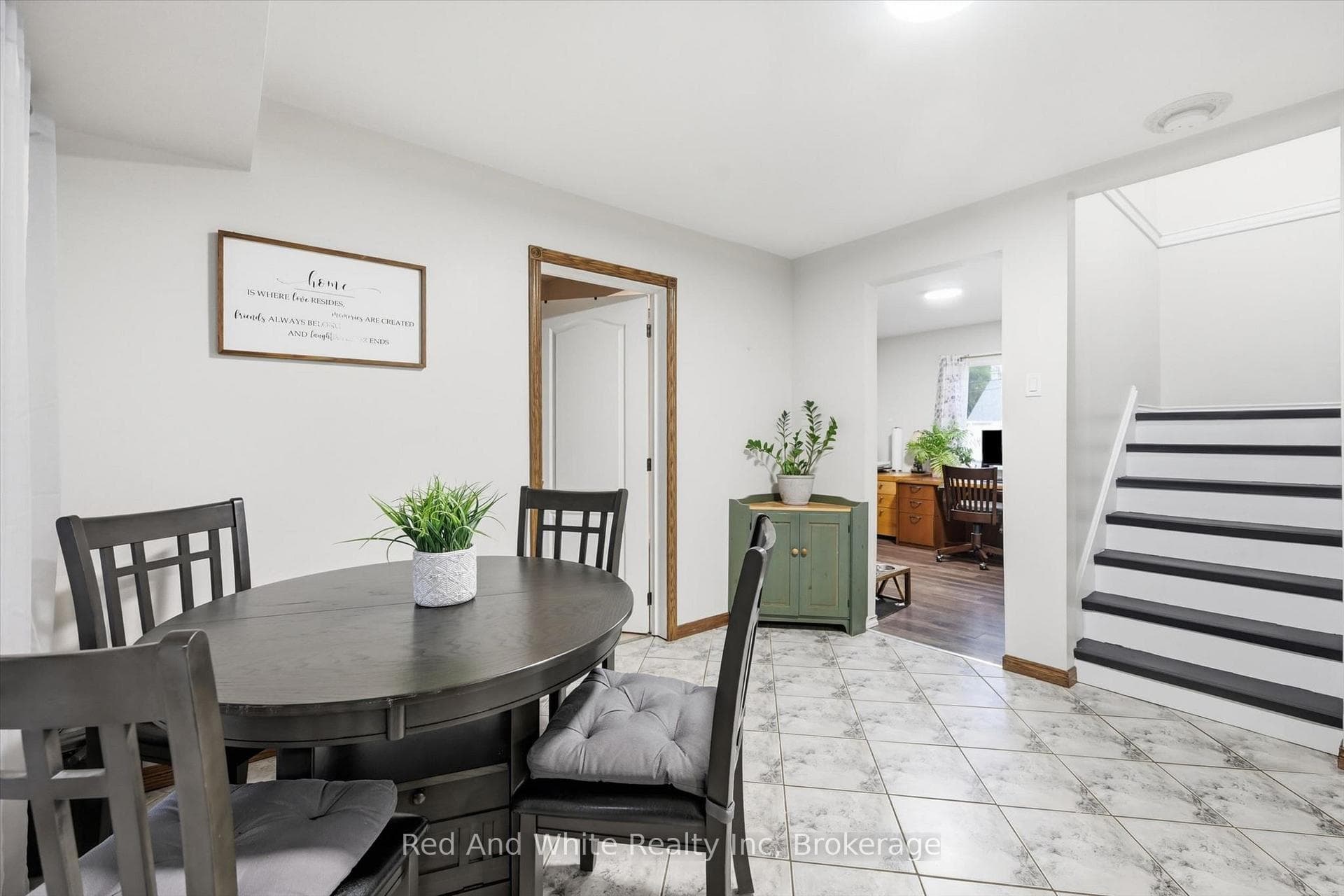 450 East 42nd Street photo 13