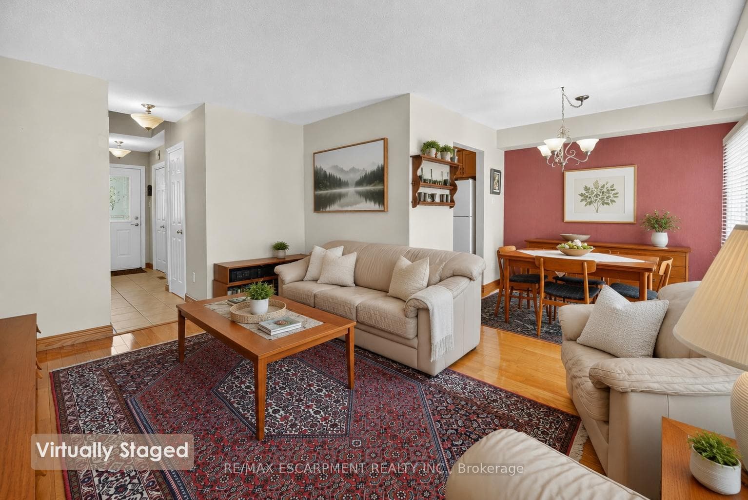 16 Walker Court photo 4