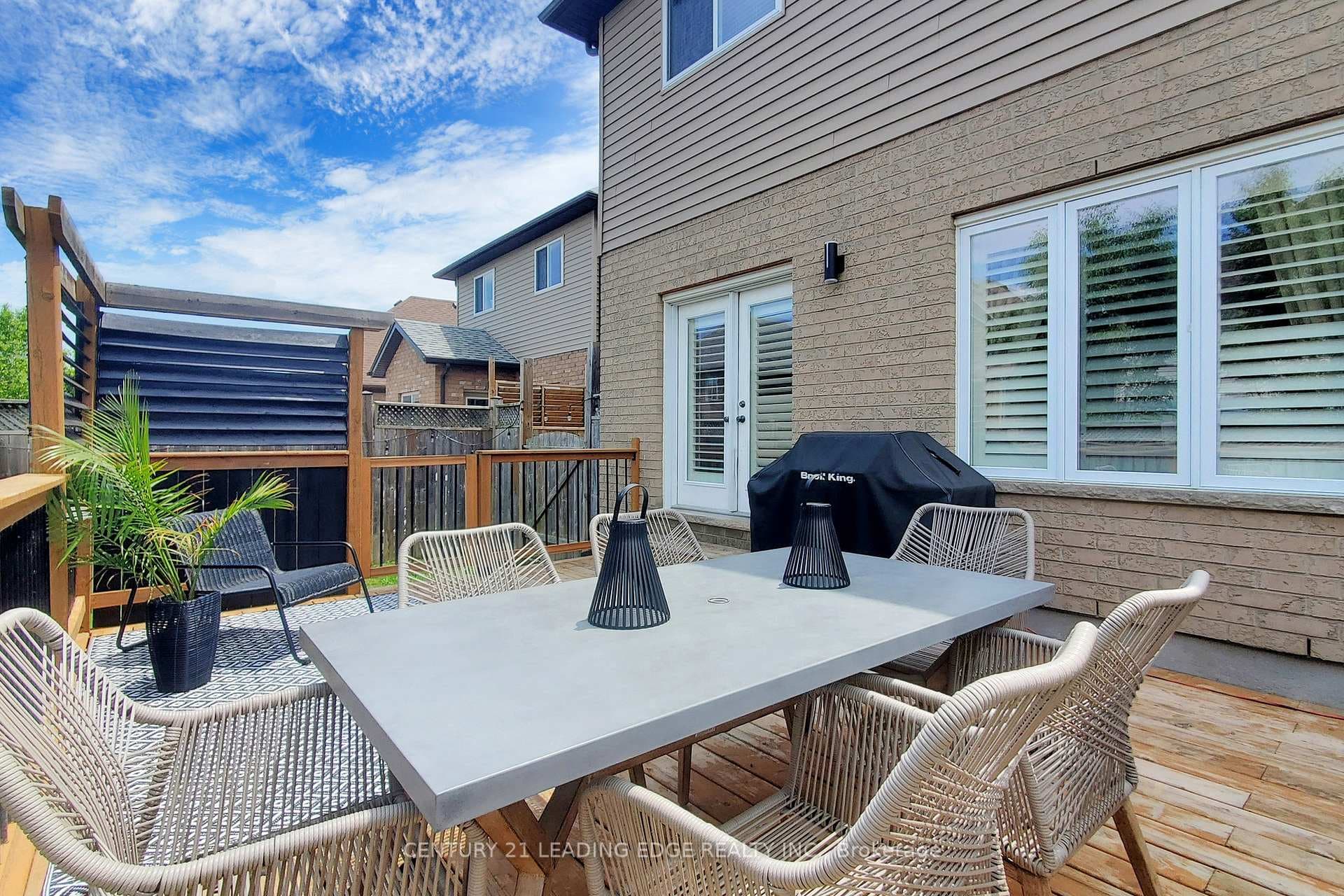 277 Watervale Crescent photo 38