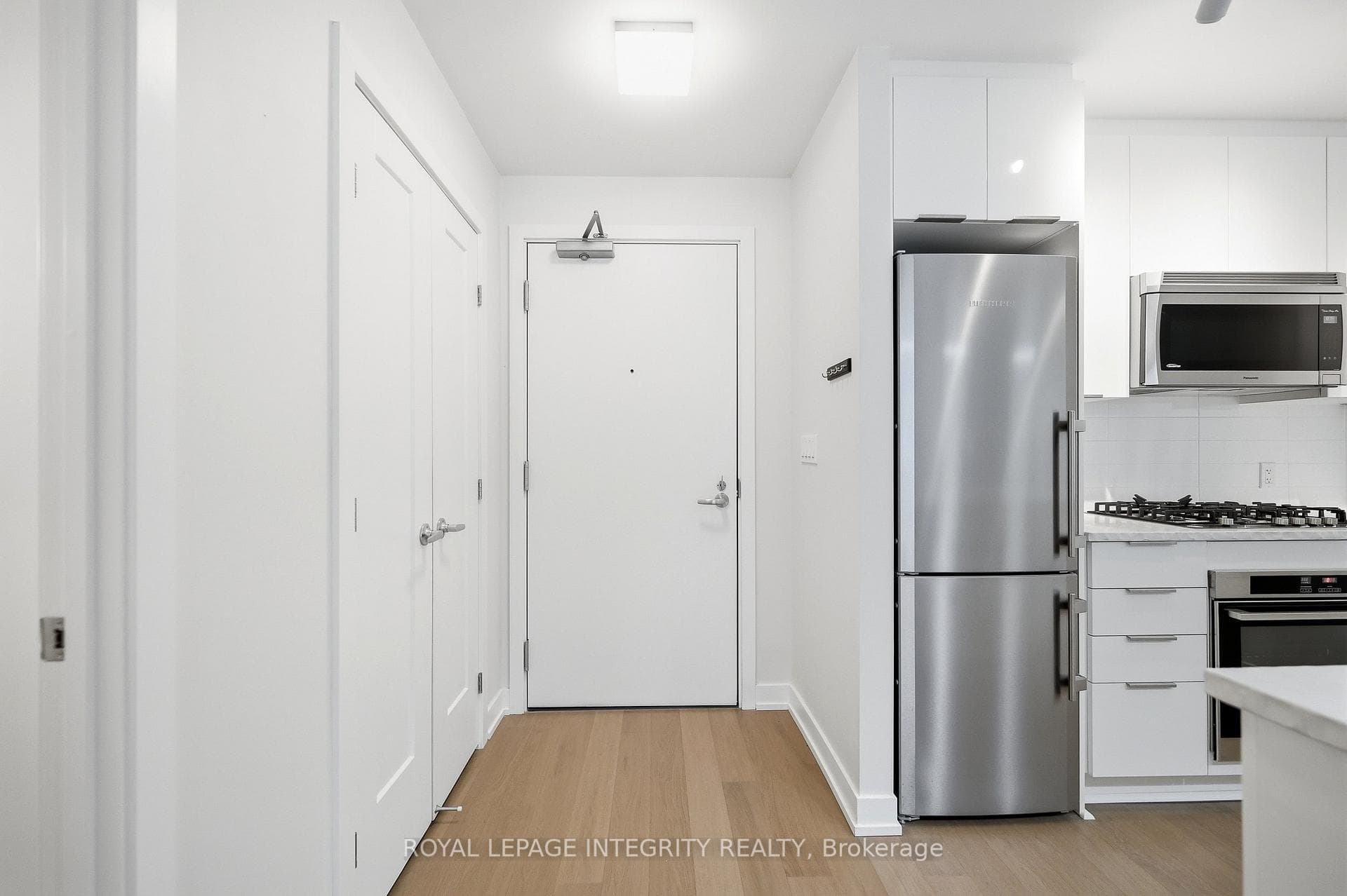 530 De Mazenod Avenue Unit 612 photo 7