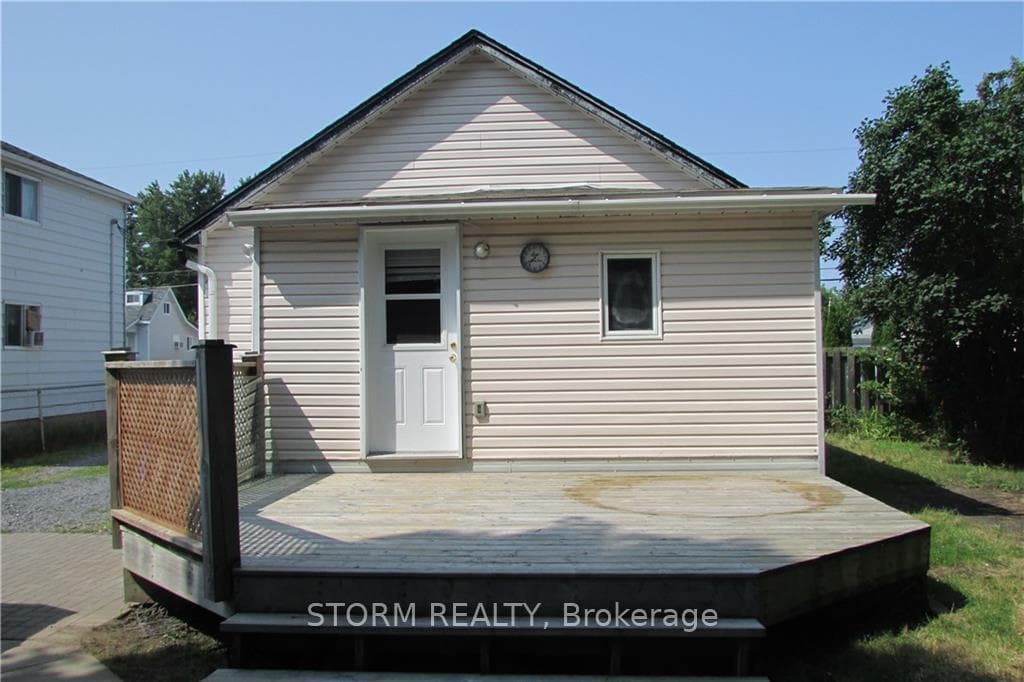 1617 AUBIN Avenue photo 2
