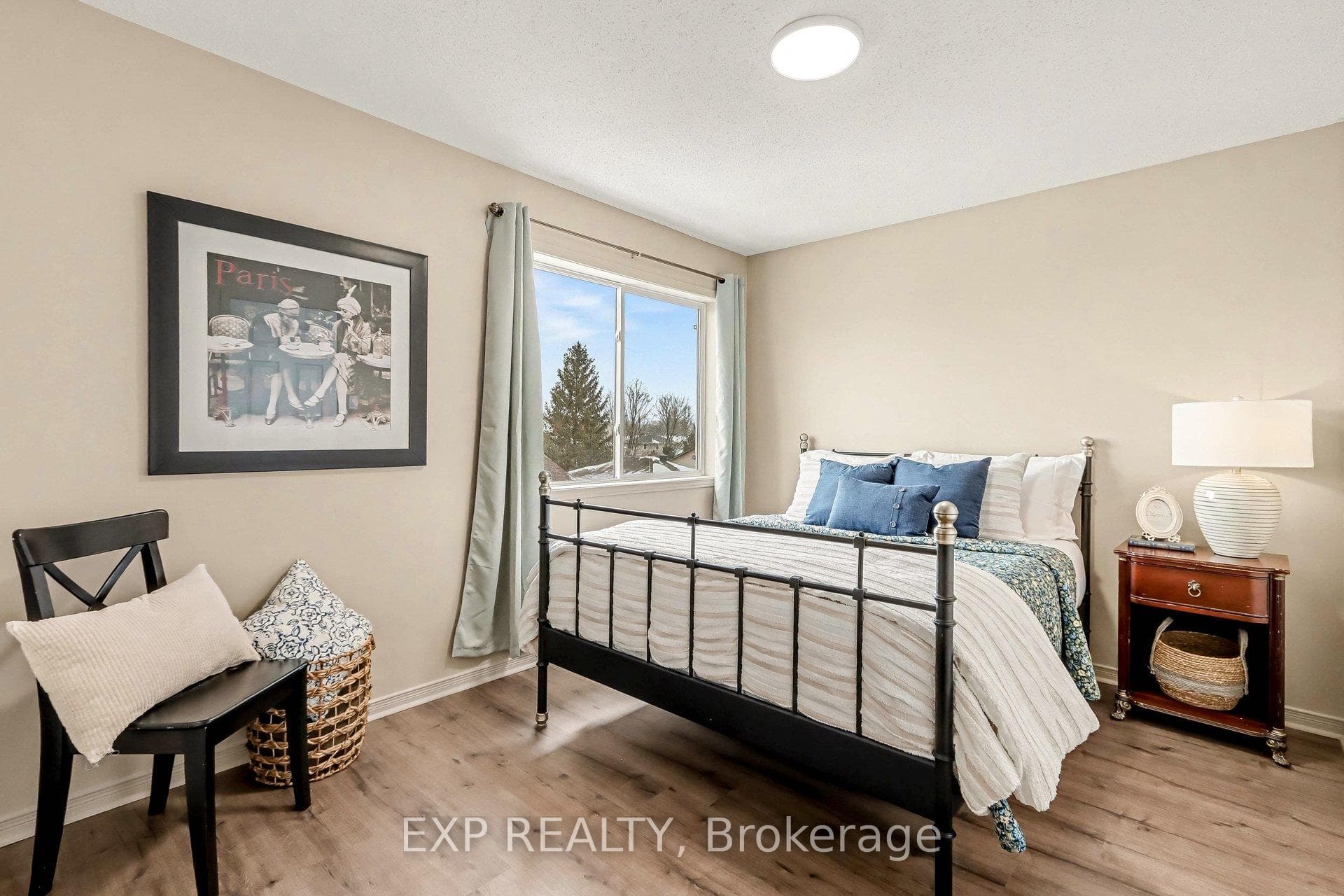 211 Gershwin Private photo 20