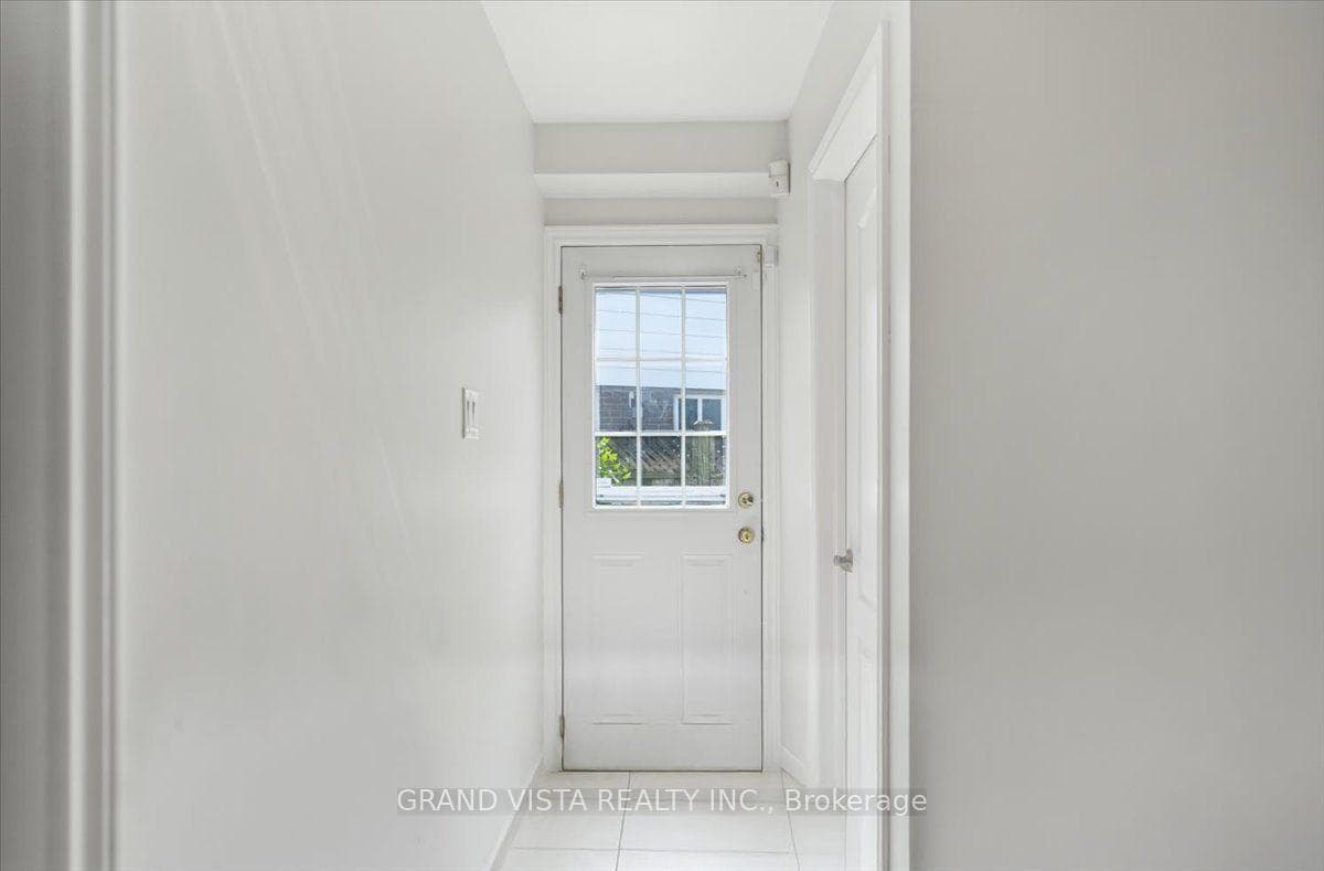 269 Timberbank Boulevard photo 26