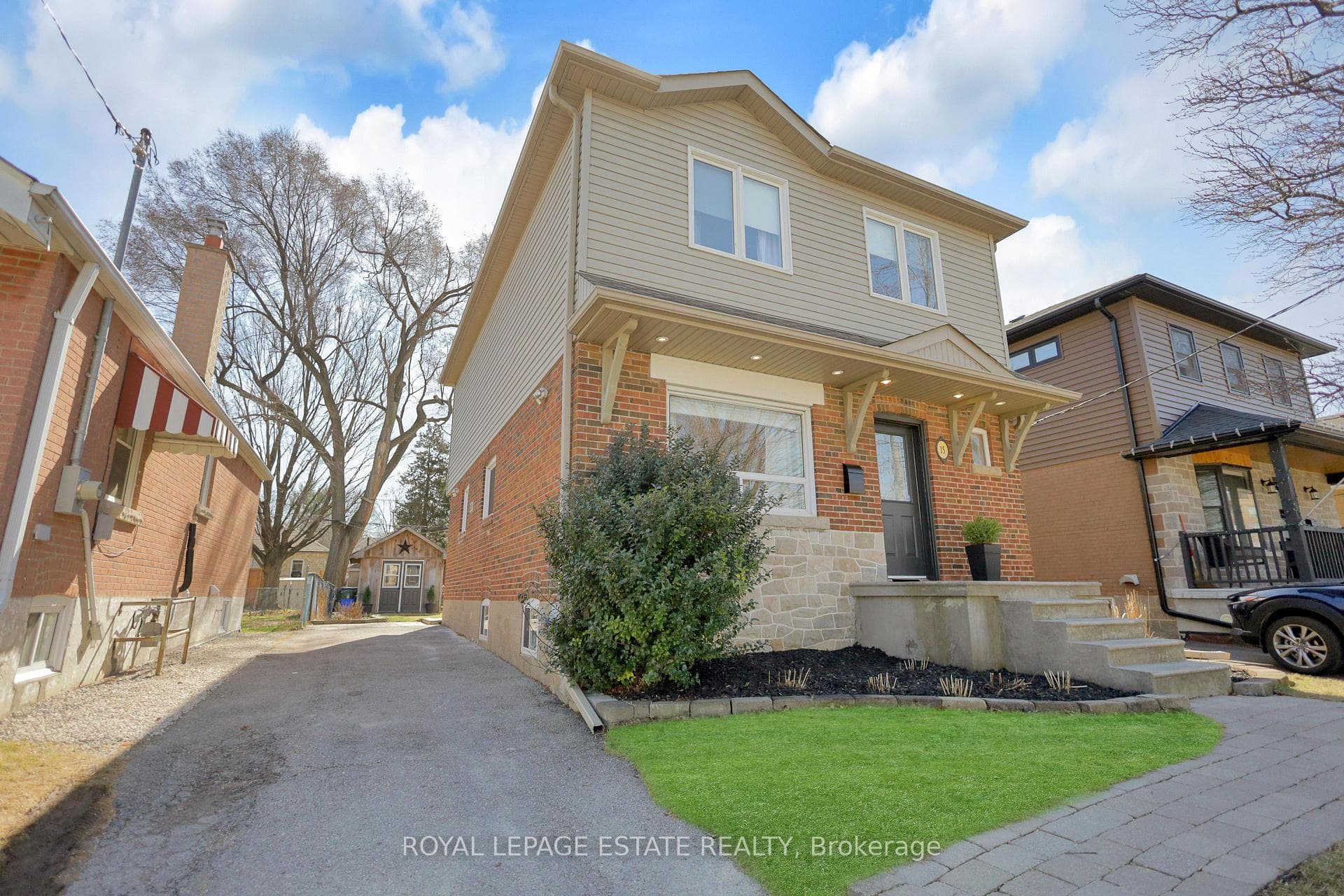 Spacious Driveway: Play, Park, and More