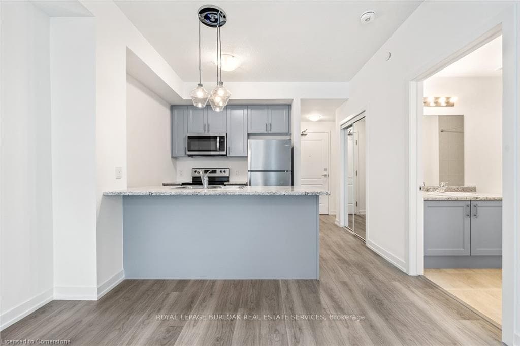 460 Dundas Street Unit 230 photo 10