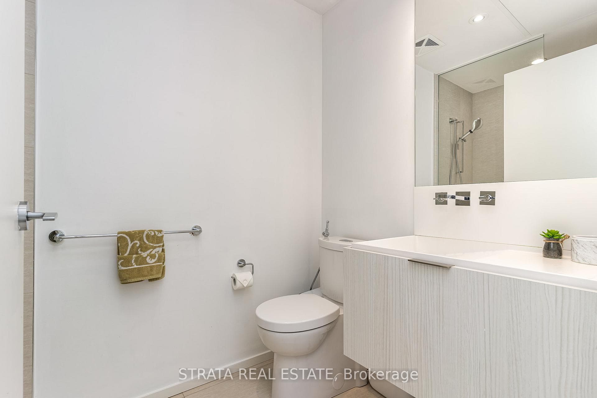 101 Charles Street Unit 4704 photo 16