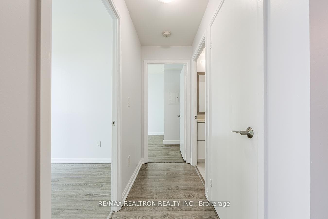 9 Bogert Avenue Unit 2005 photo 14