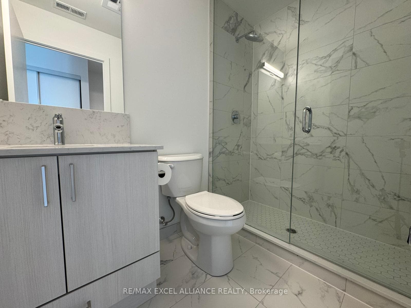 1005 Dundas Street Unit 519 photo 14