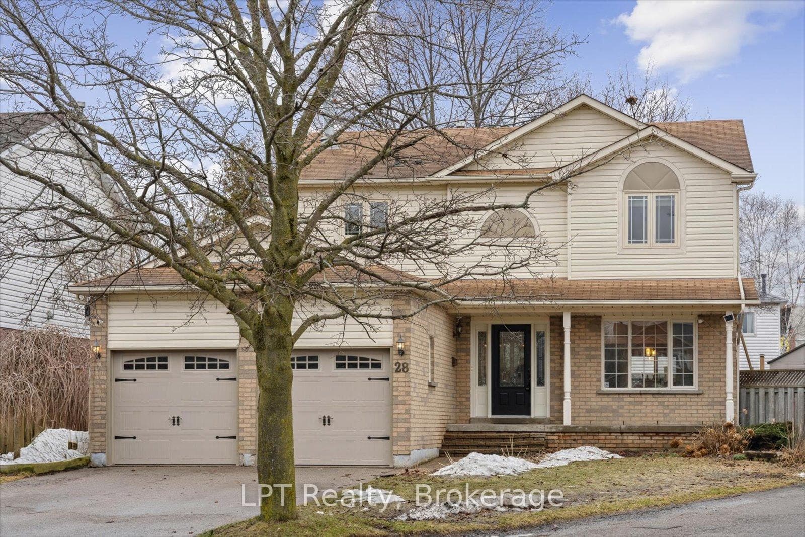 28 Faircomb Crescent photo 2