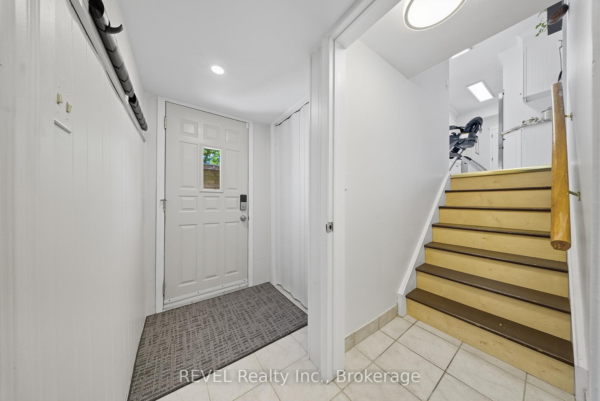 67 Louis Avenue photo 20
