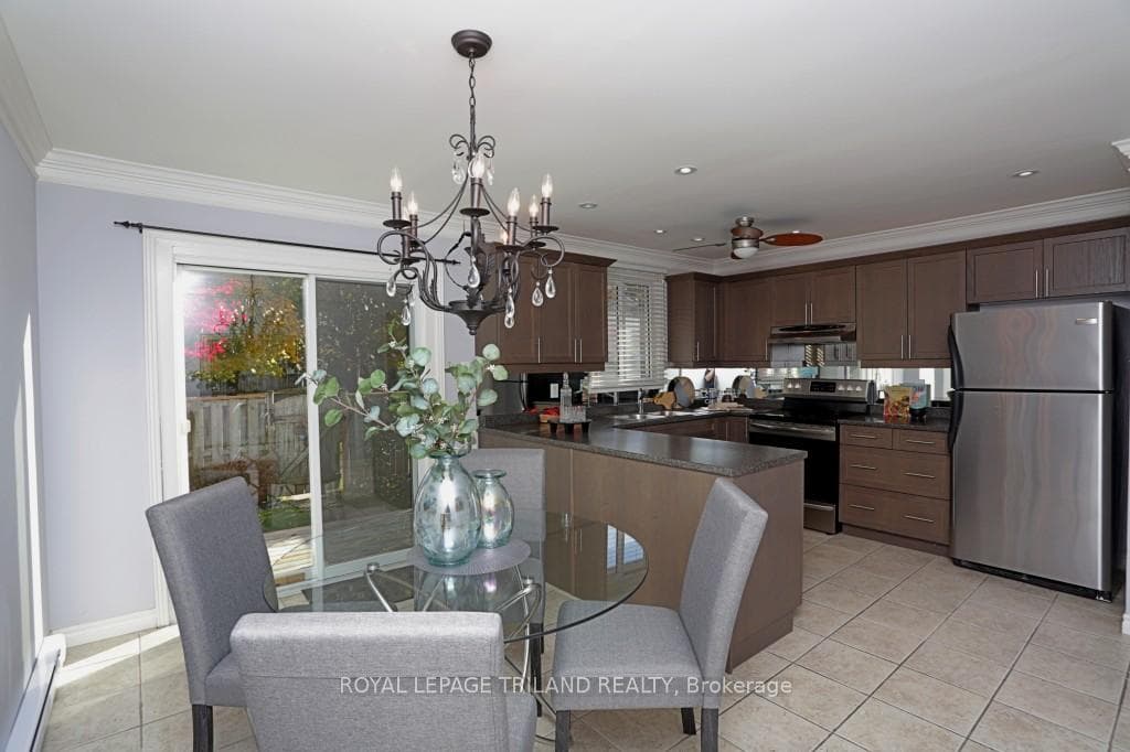 152 Monmore Road photo 8
