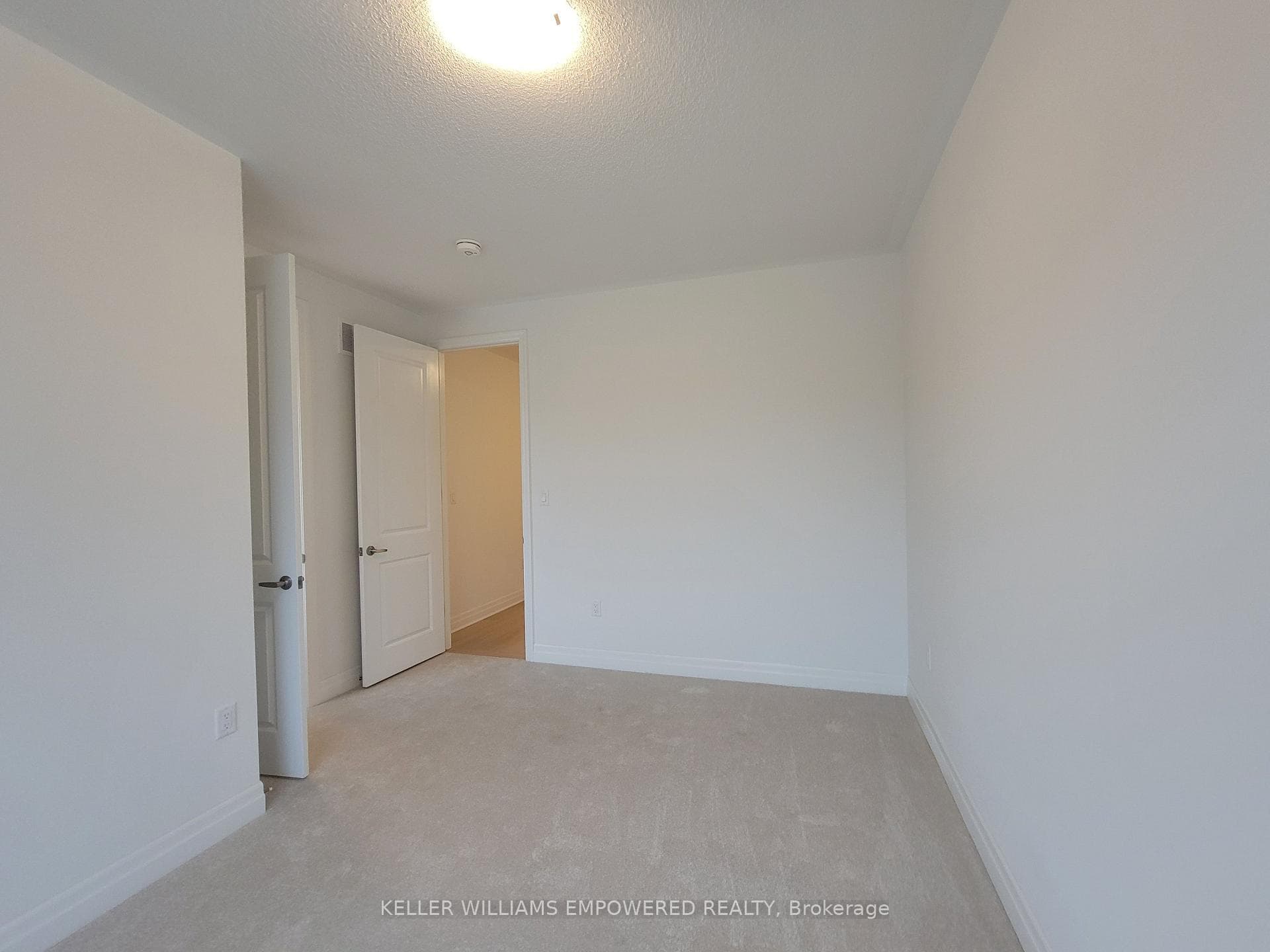 1903 Narcissus Gardens Unit Upper photo 22