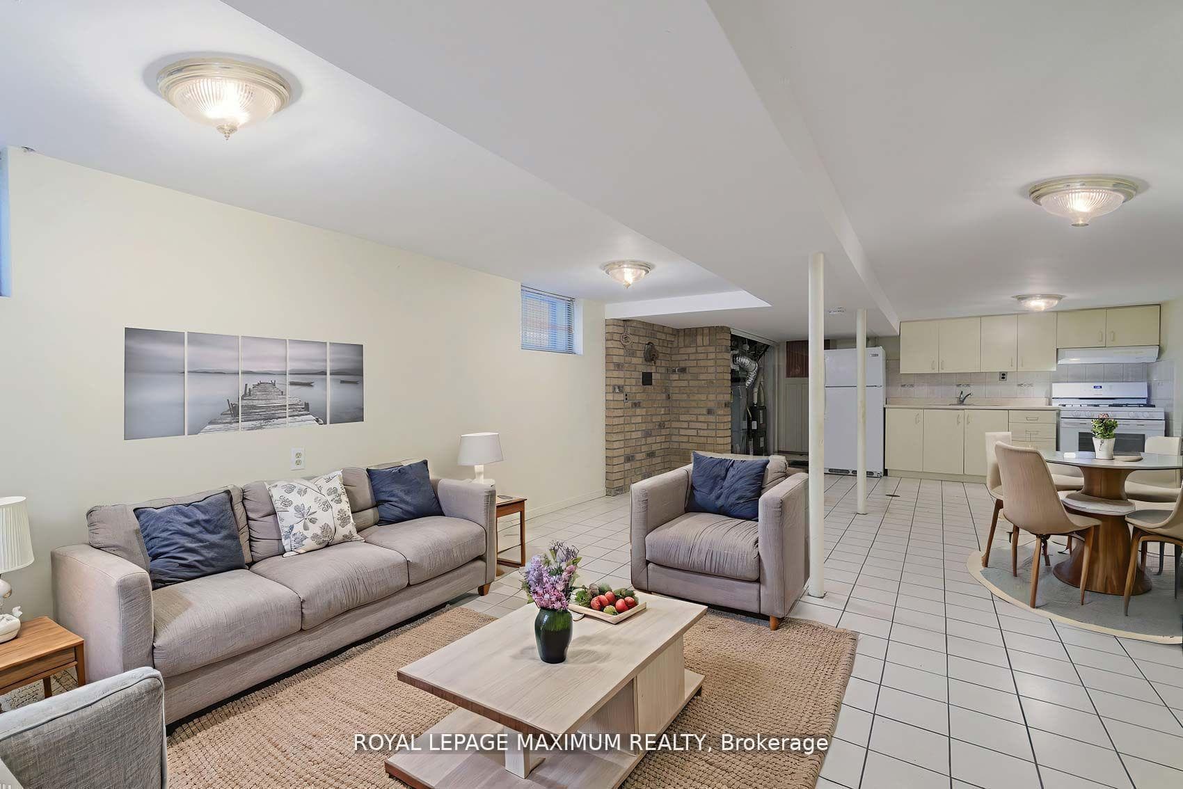245 Belgravia Avenue photo 32