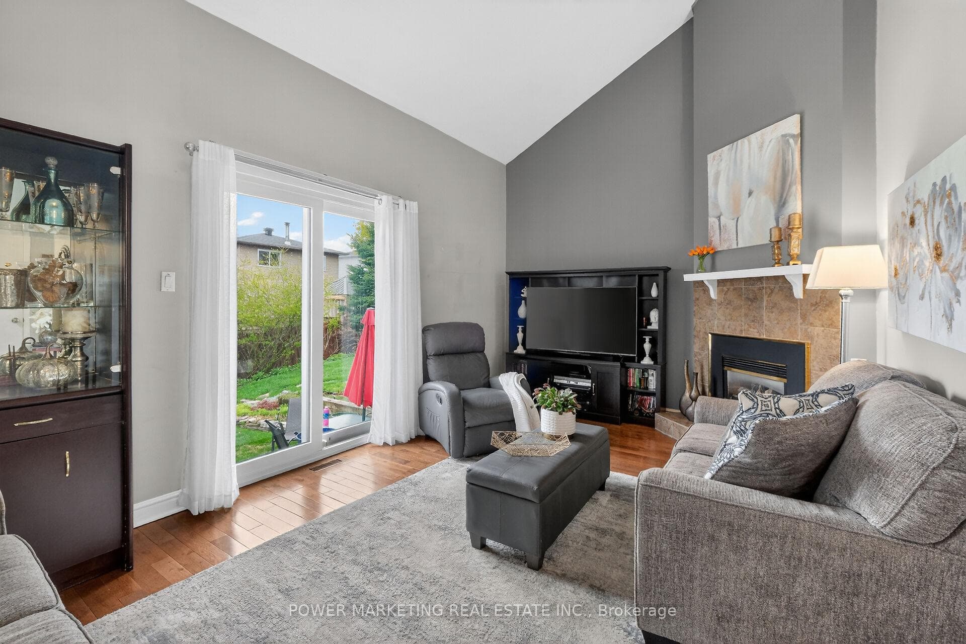 6451 VISENEAU Drive photo 18