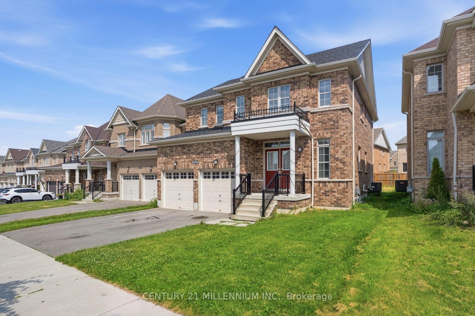 1153 Upper Thames Drive photo 3