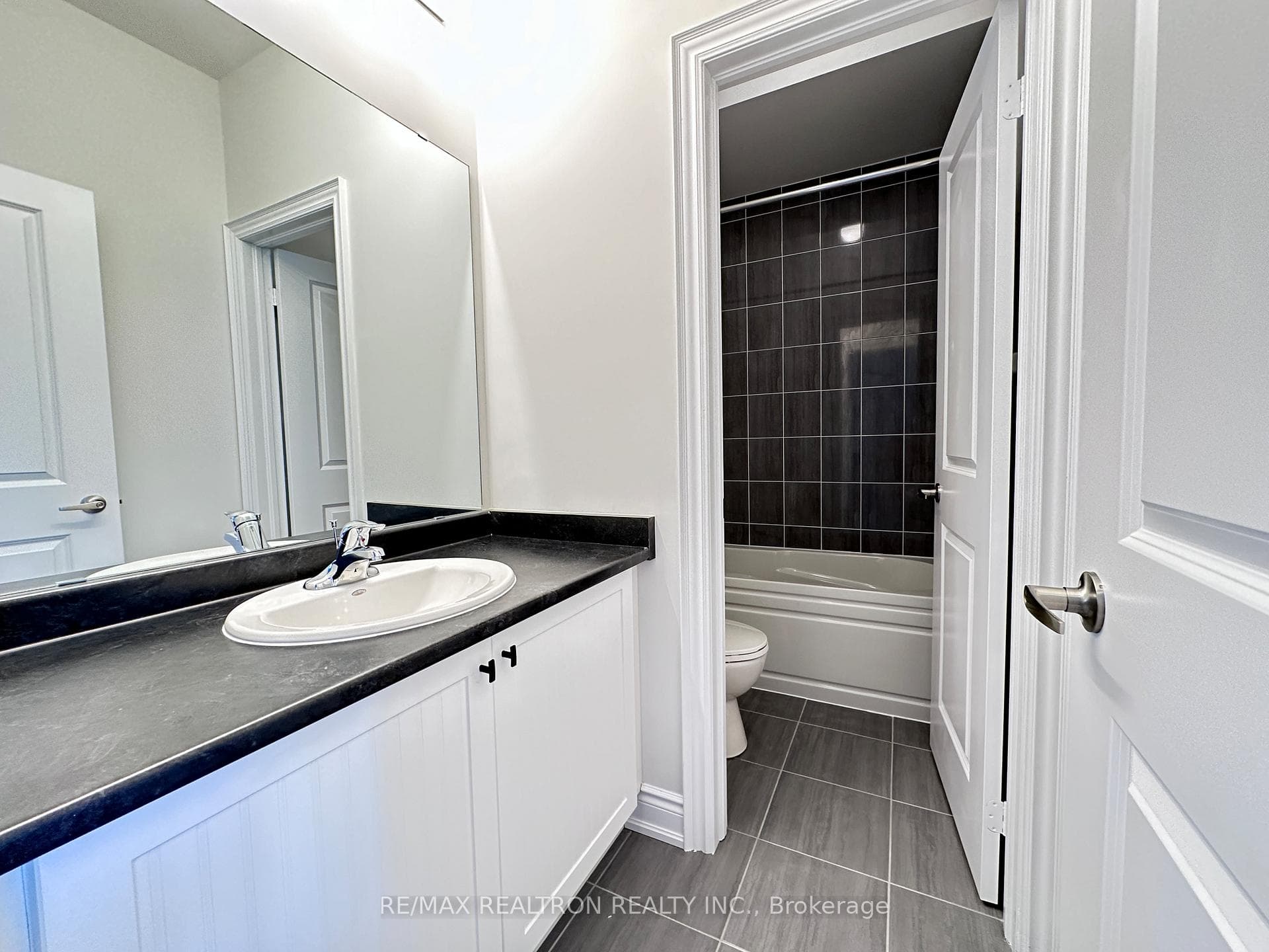 190 Tennant Circle photo 14