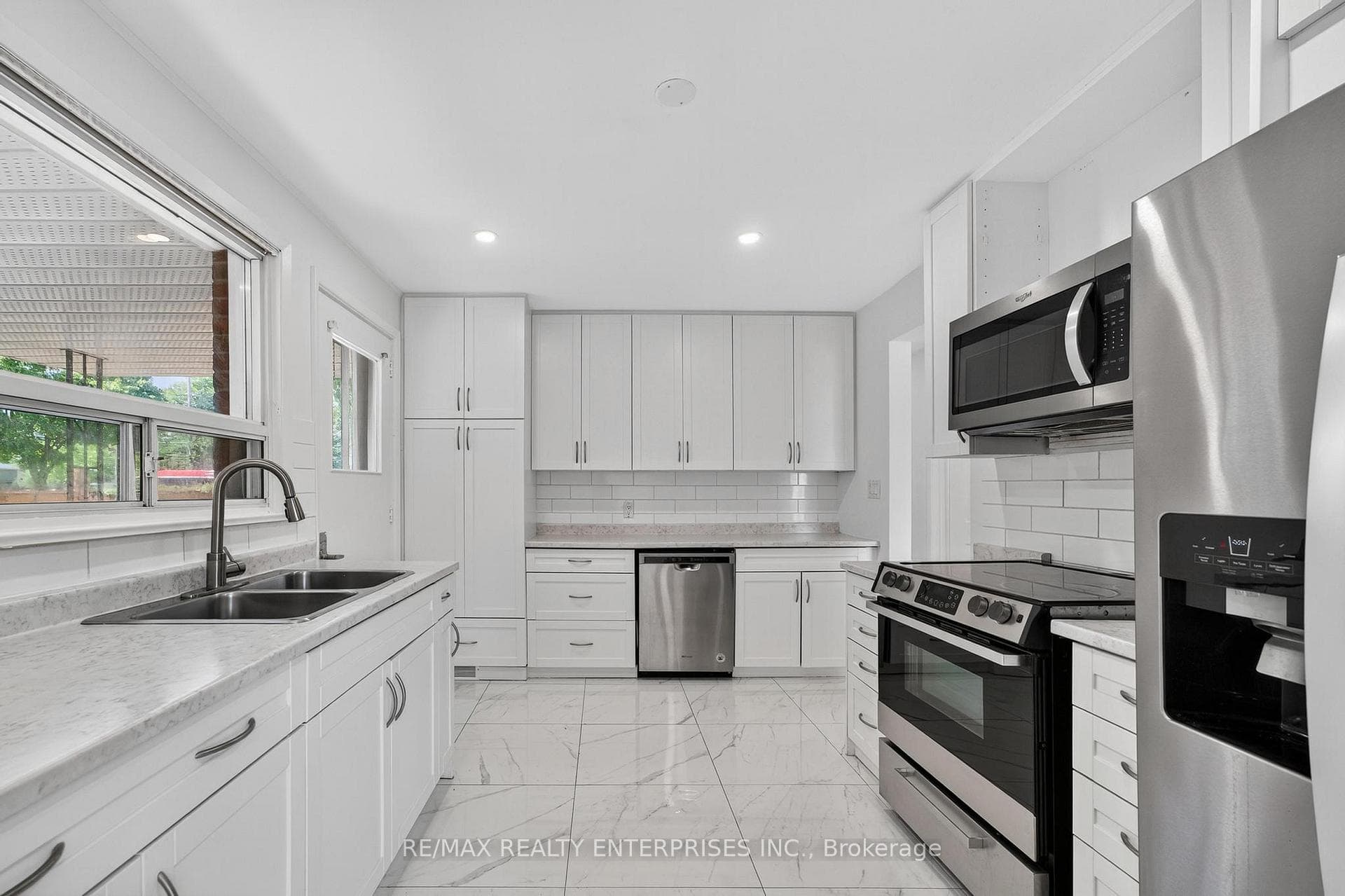 16 Warbeck Place photo 9
