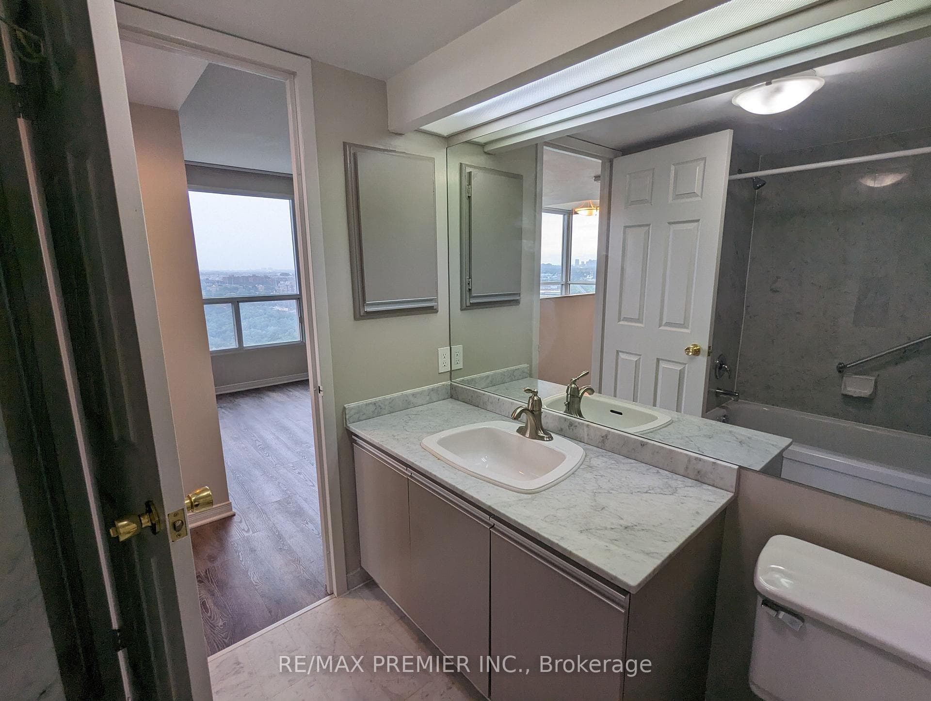 5 Concorde Place Unit 2809 photo 17