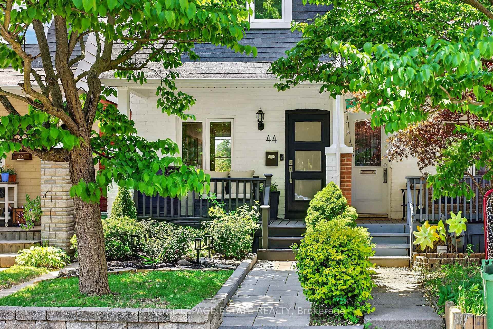 44 Bastedo Avenue photo 1