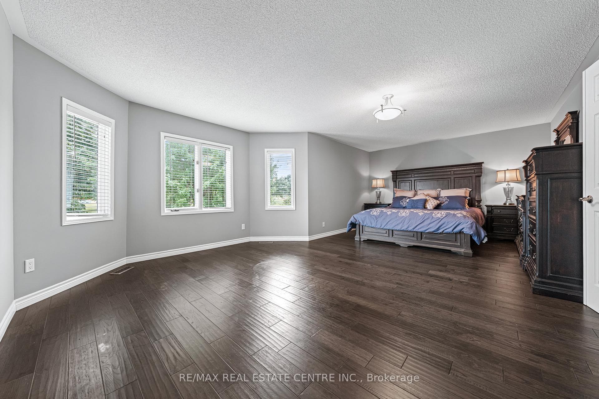 163 GLENVALLEY Drive photo 23