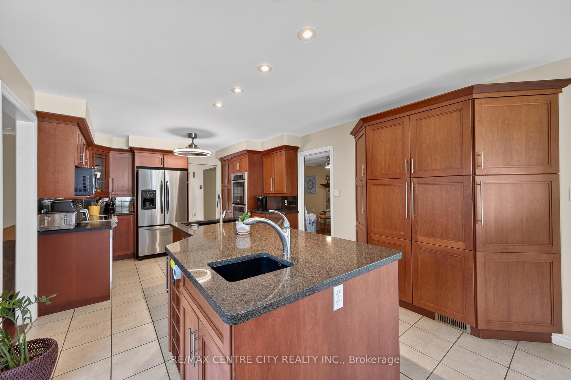 15 Cavanaugh Crescent photo 23