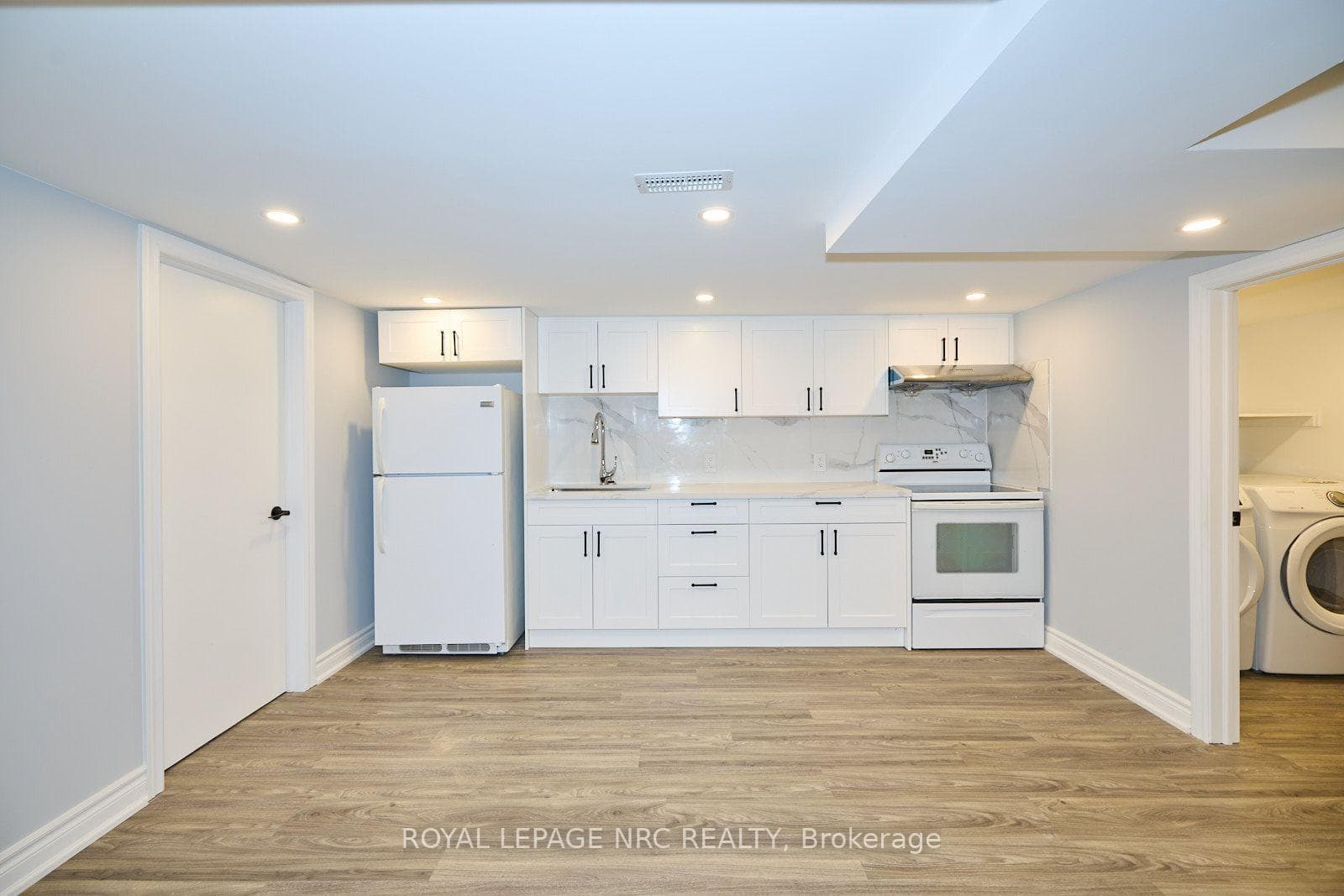 36 Valerie Drive photo 32