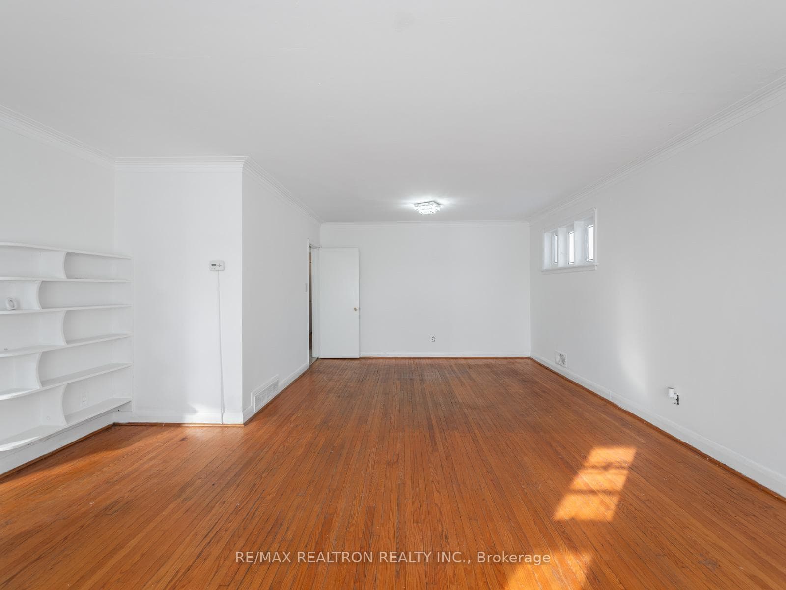 10 Laurelcrest Avenue photo 4