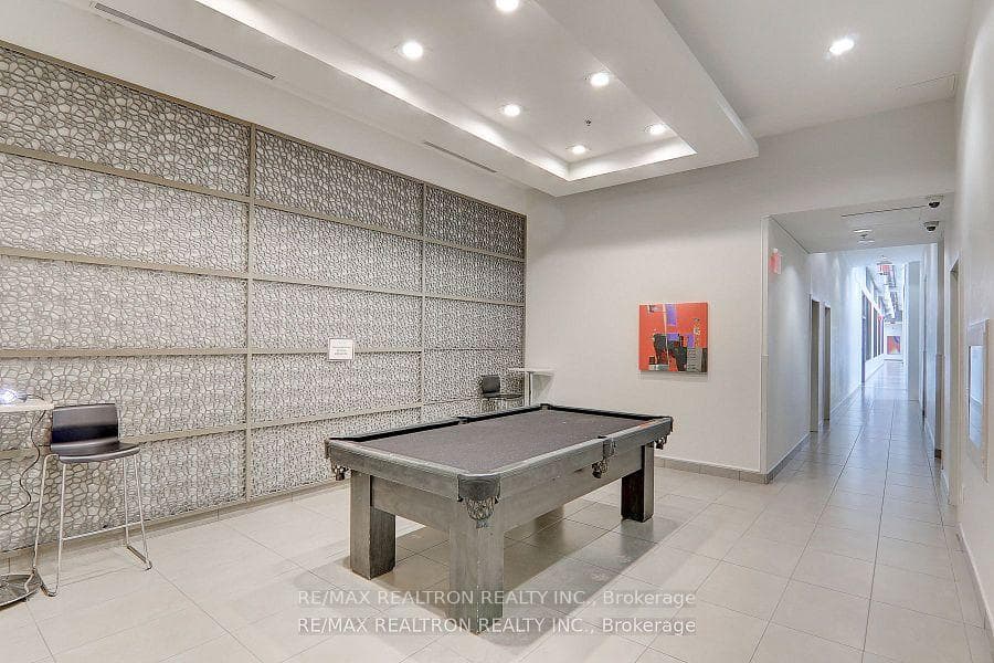 19 Singer Court Unit 1109A photo 34
