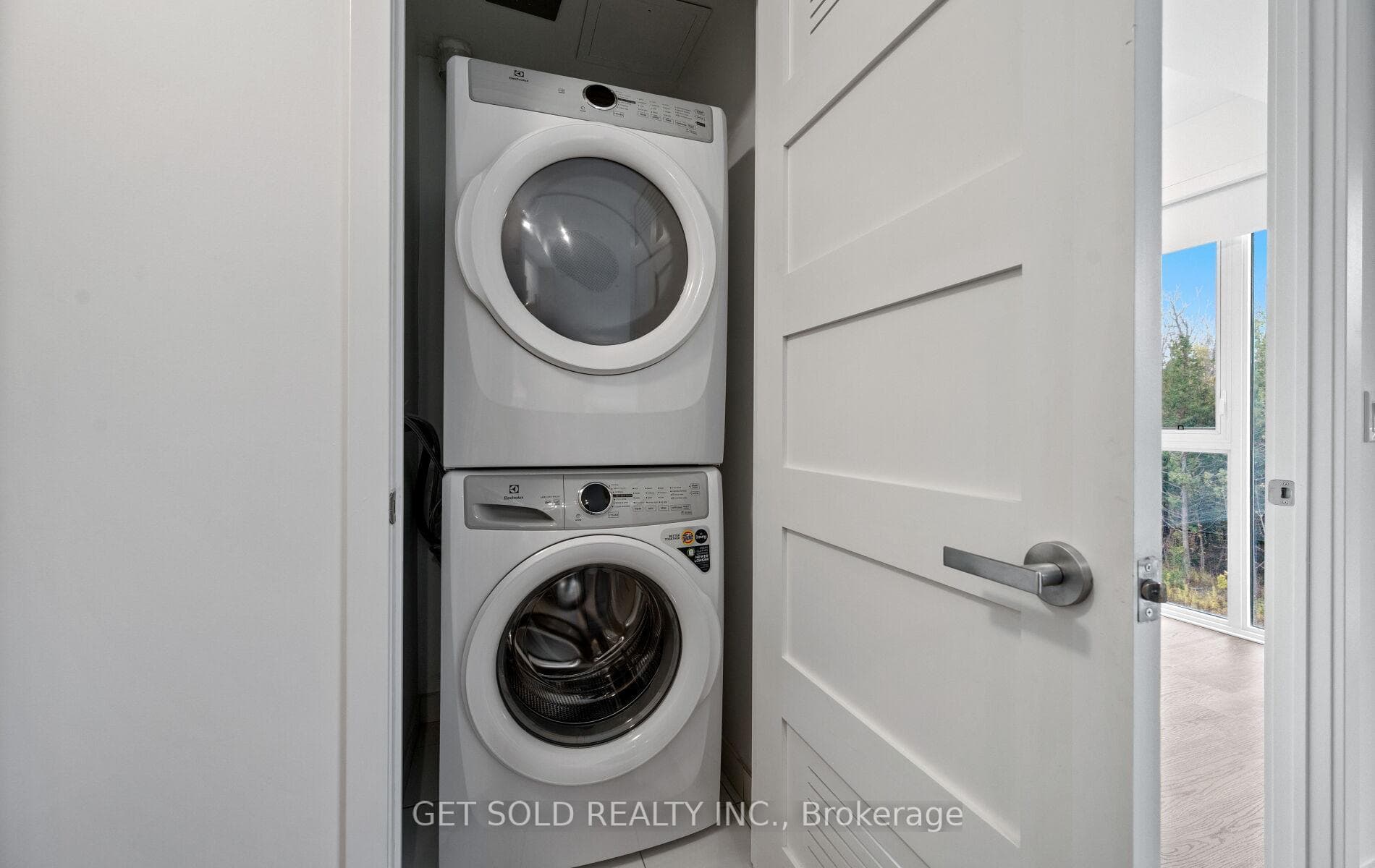 333 Sunseeker Avenue Unit 415 photo 14