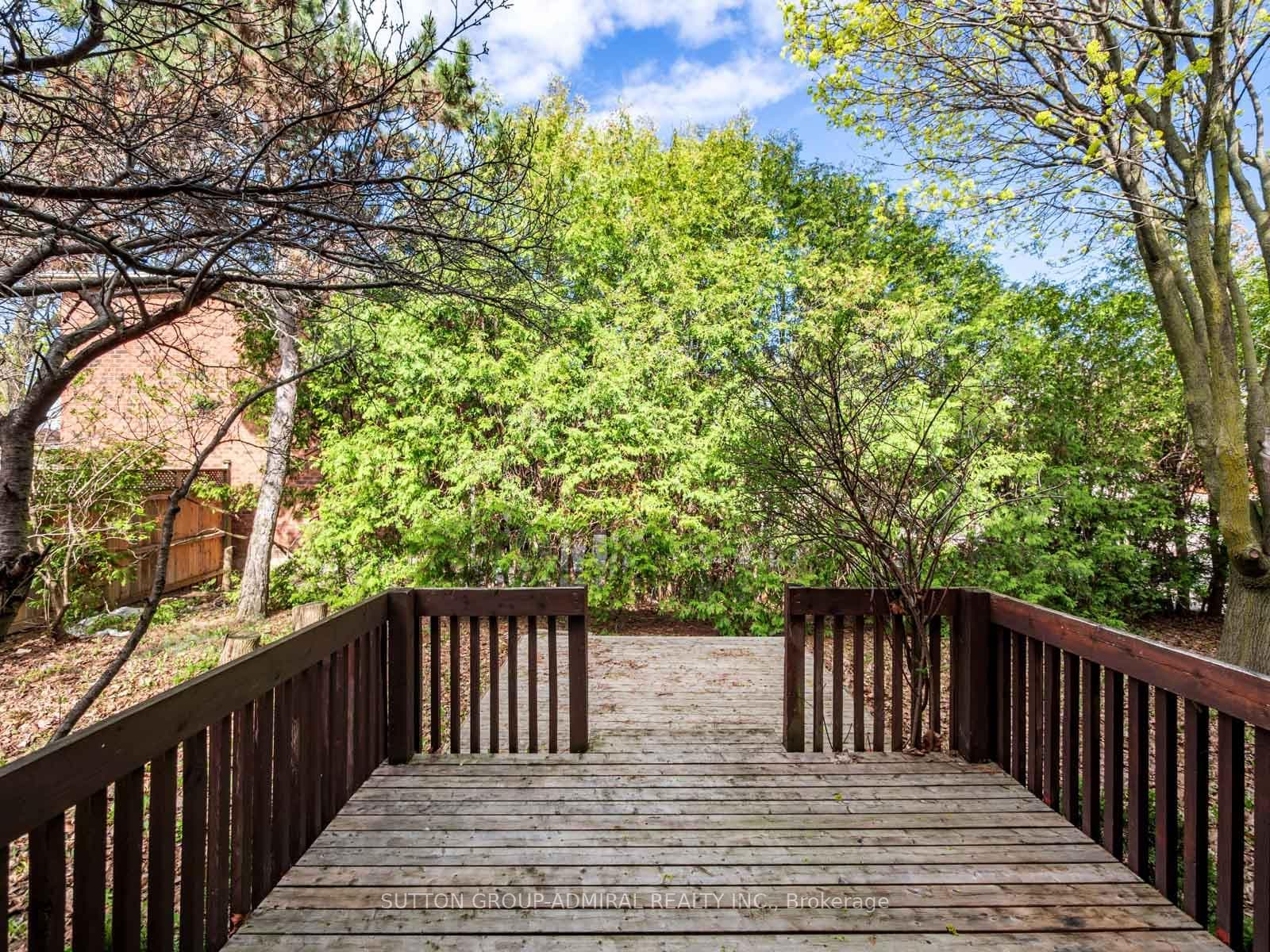 348 Brownridge Drive photo 35