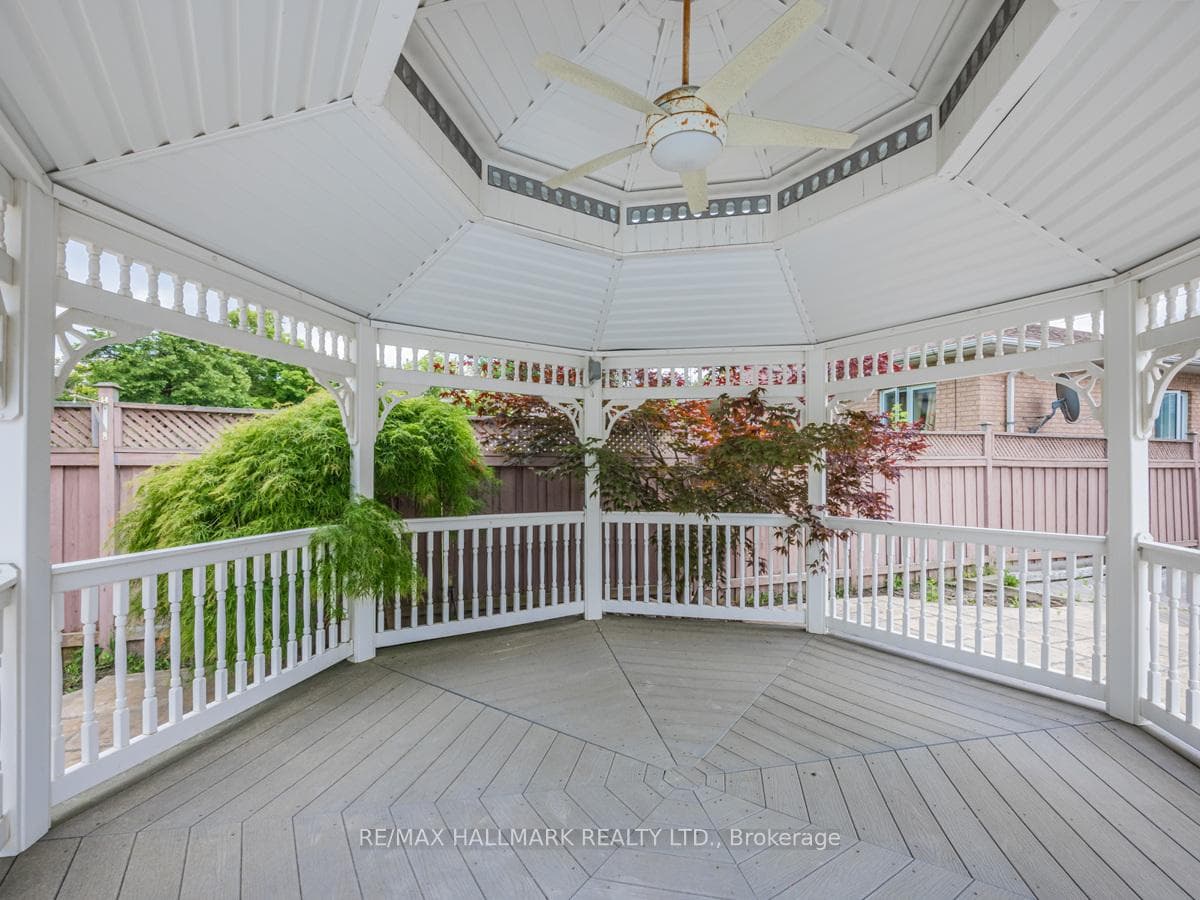 138 Elgin Mills Road photo 37