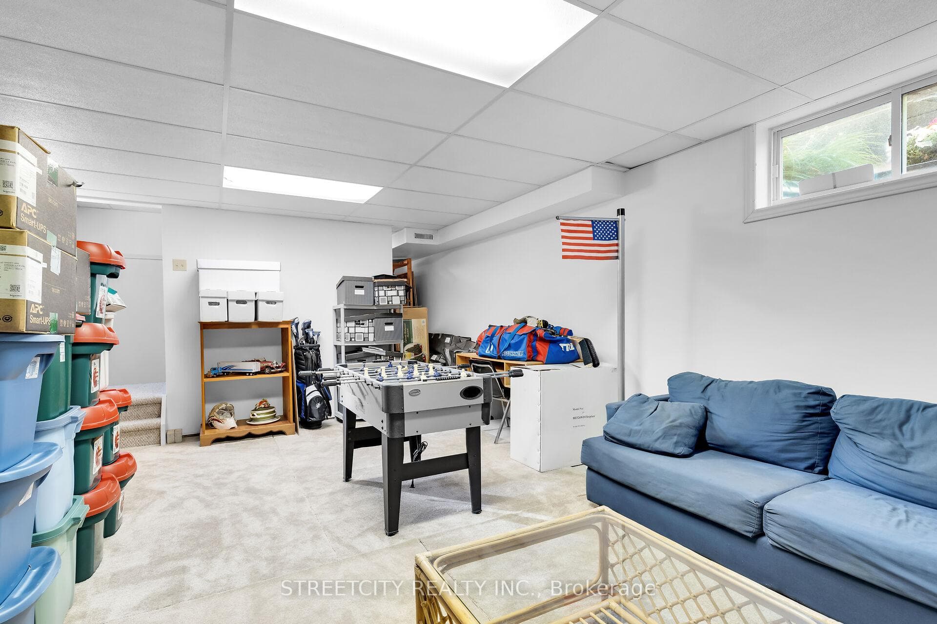 667 Grenfell Drive photo 25