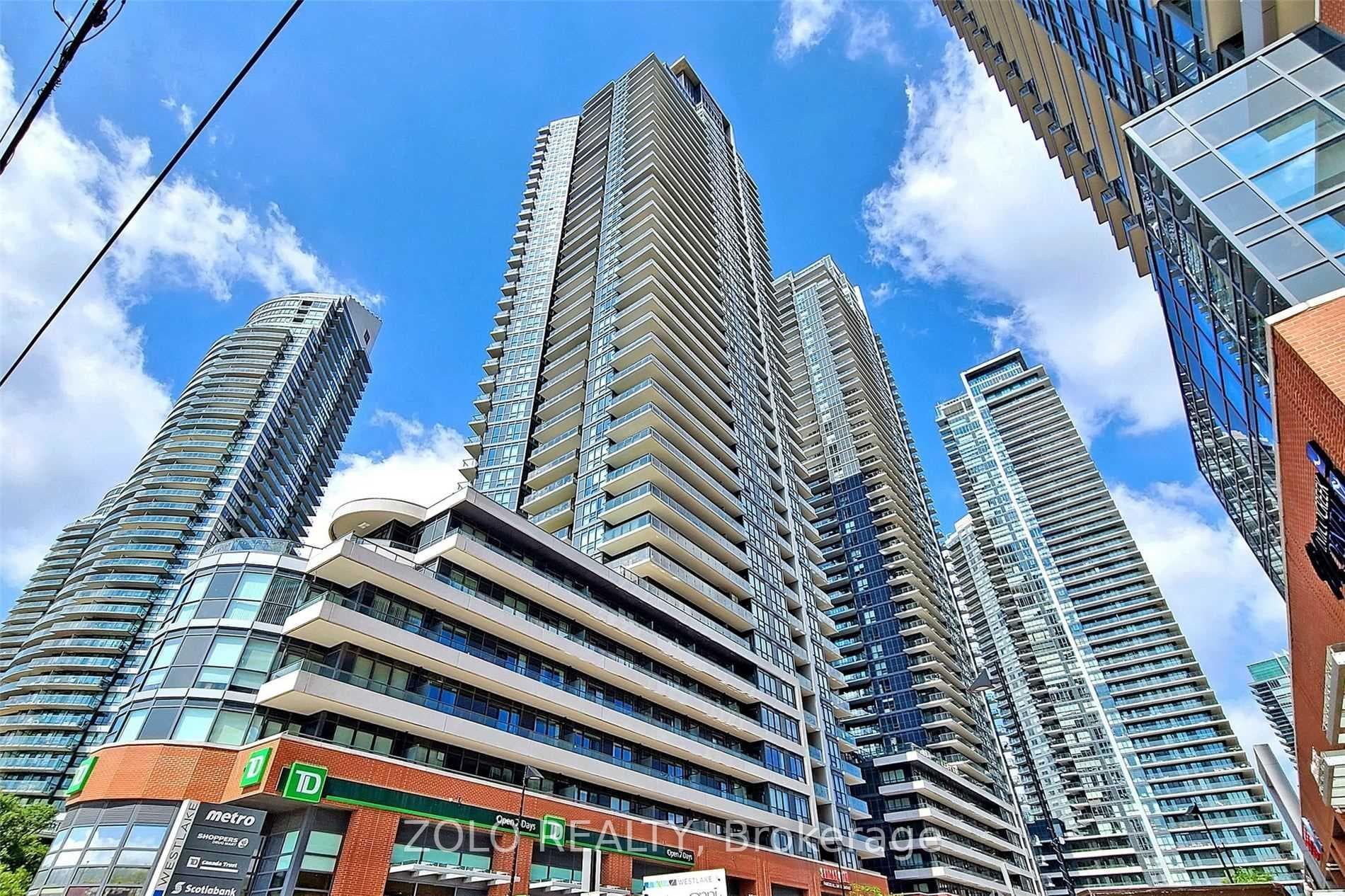 2212 Lake Shore Boulevard Unit 3903 photo 1