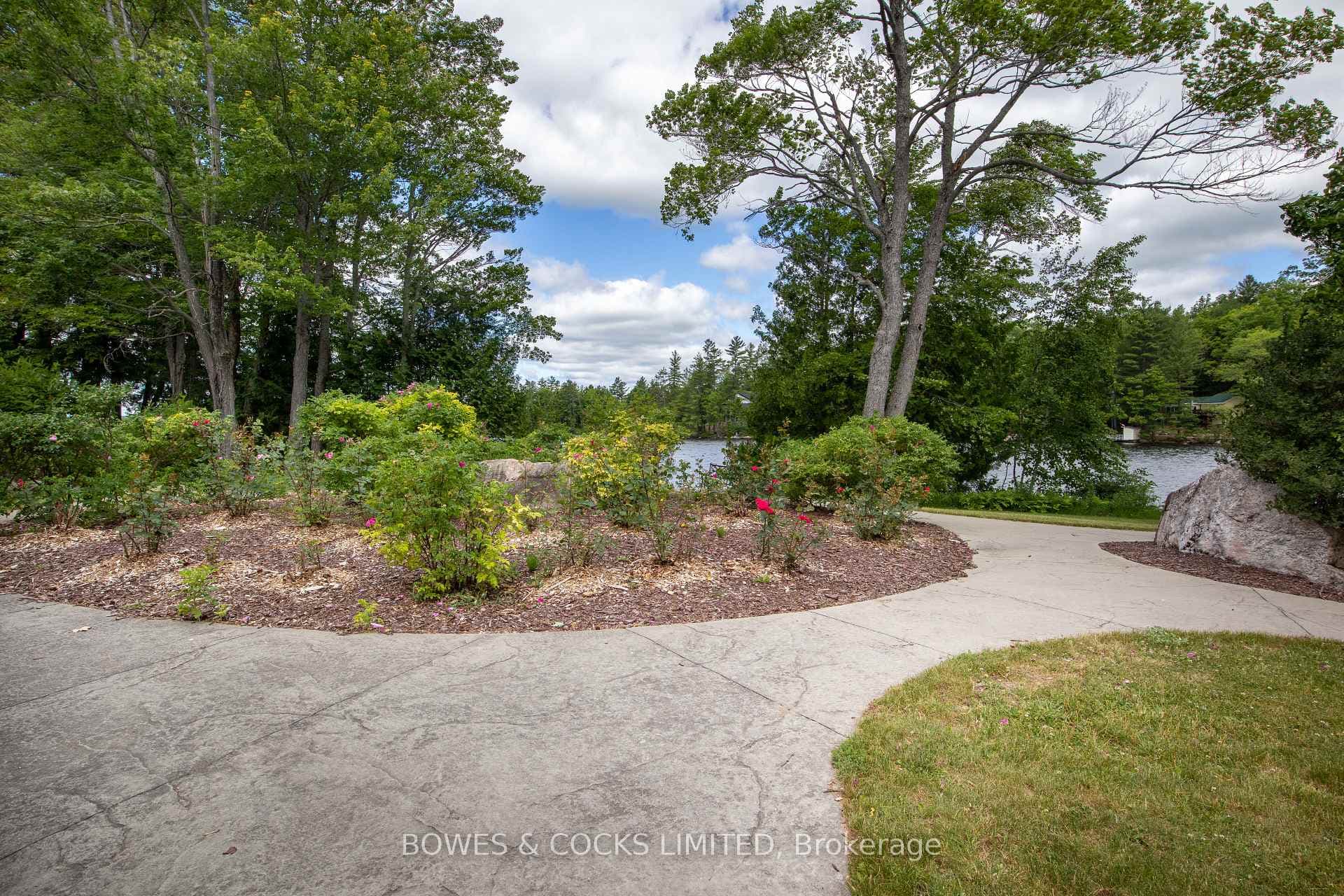 1579 Anstruther Lake Road Unit 7 photo 43